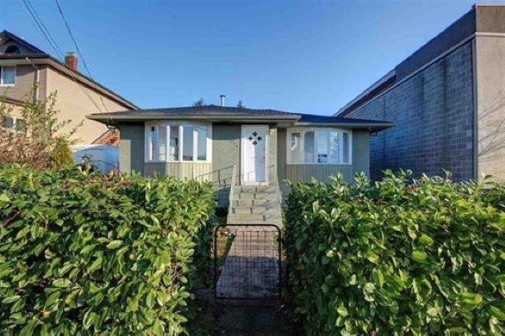 6th Street, Burnaby, BC V3N 3M1