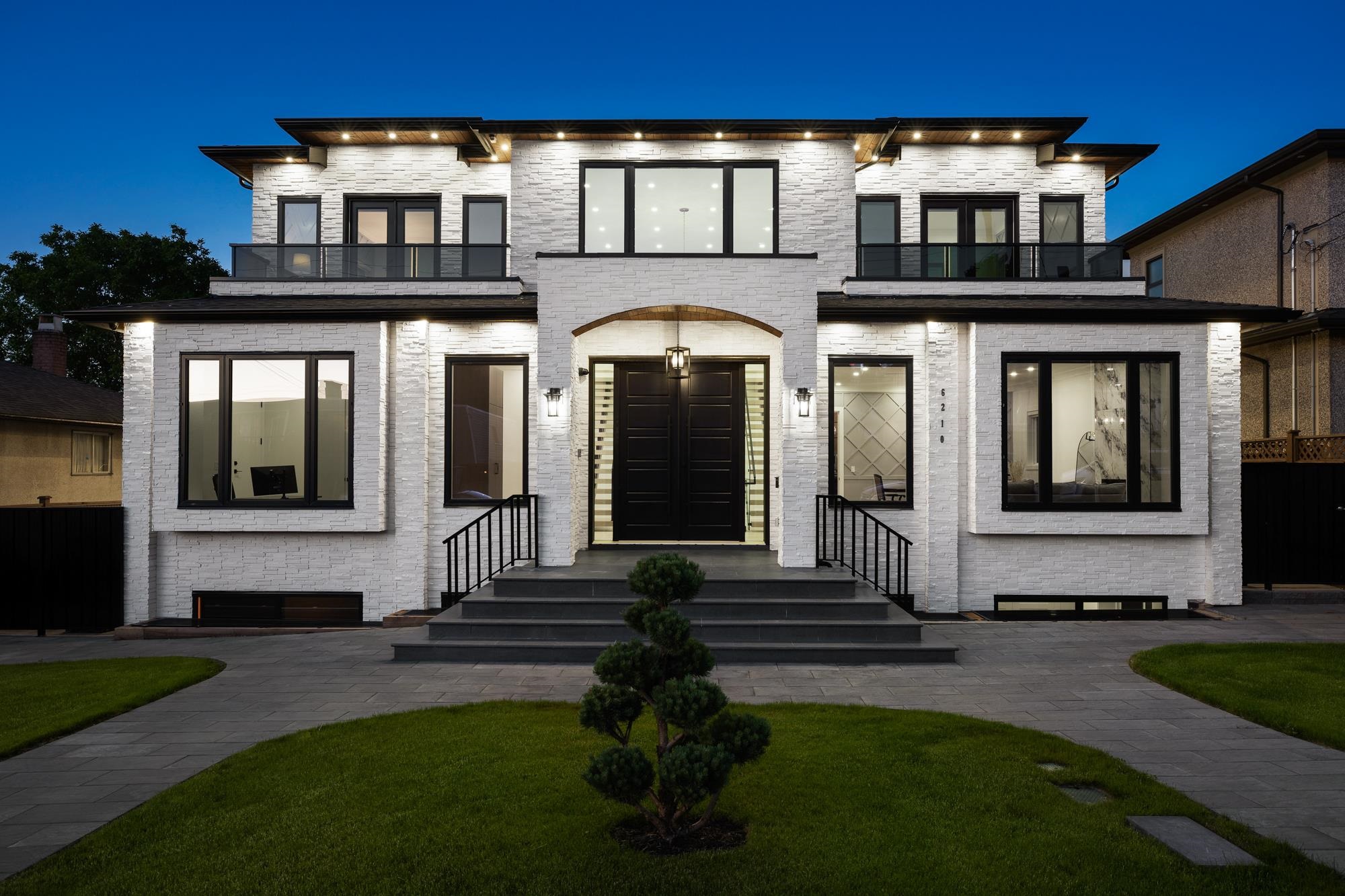 6210 Pearl Avenue, Burnaby, BC V5H 3P9