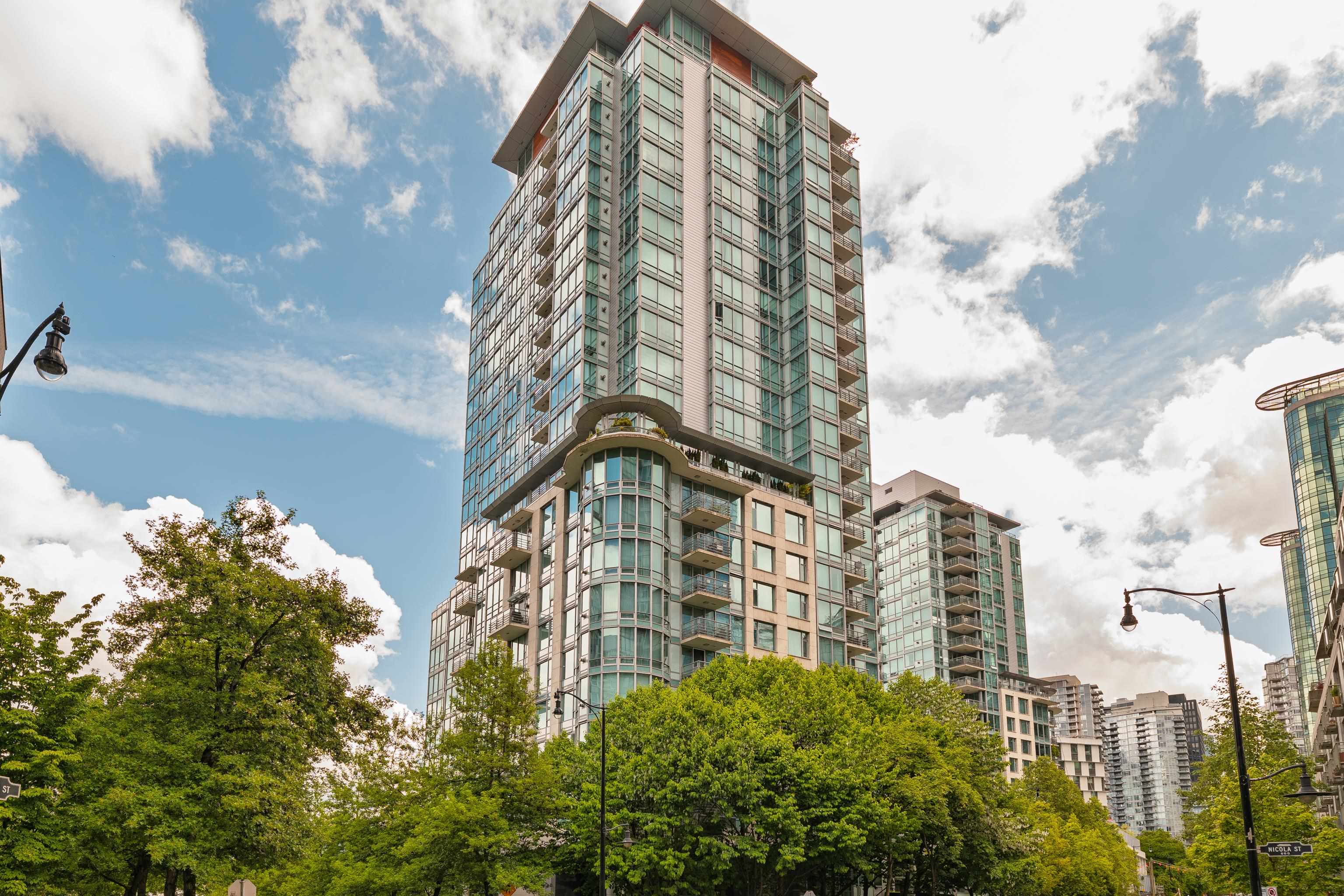 590 Nicola Street #1904, Vancouver, BC V6G 3J8