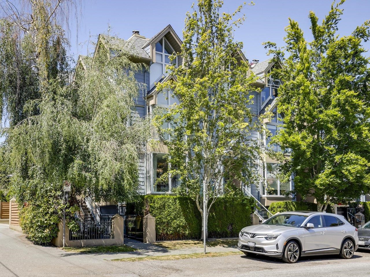 3005 Laurel Street, Vancouver, BC V5Z 3T6