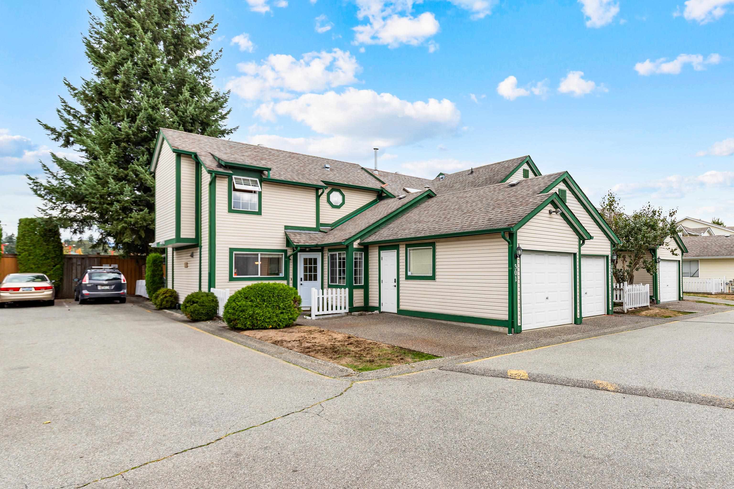 20675 118 Avenue #301, Maple Ridge, BC V2X 0K4