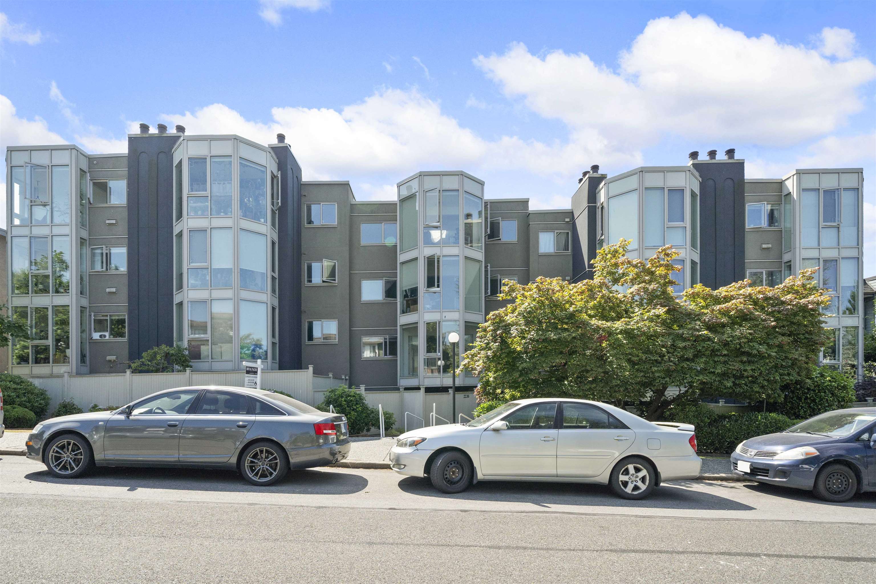 2238 Eton Street #308, Vancouver, BC V5L 1C8