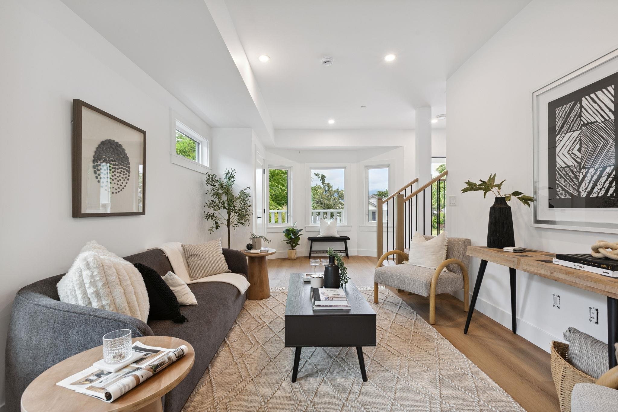 2528 Mcgill Street, Vancouver, BC V5K 1H1