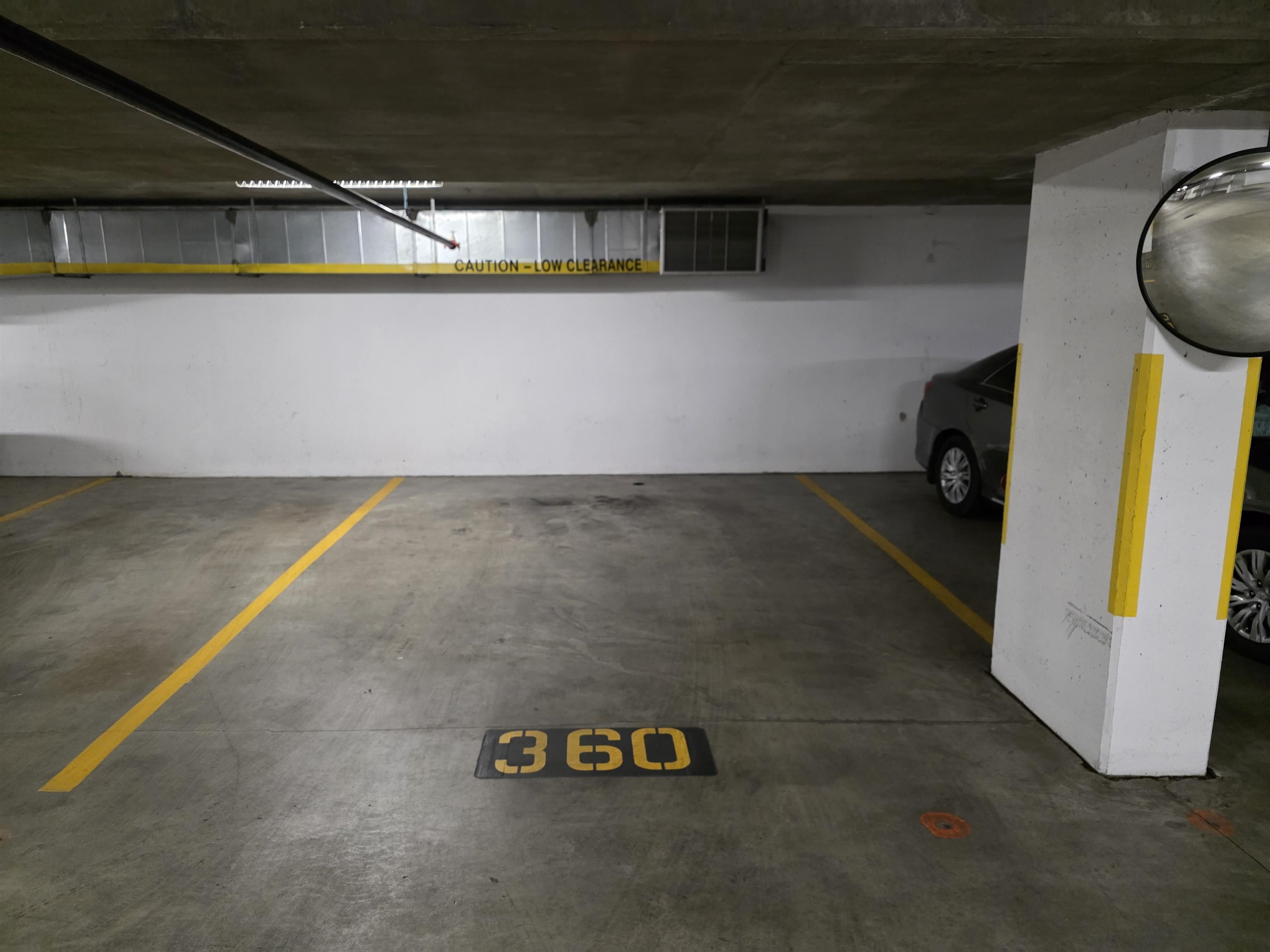 1233 Pacific Boulevard, Vancouver, BC V6Z 2R6