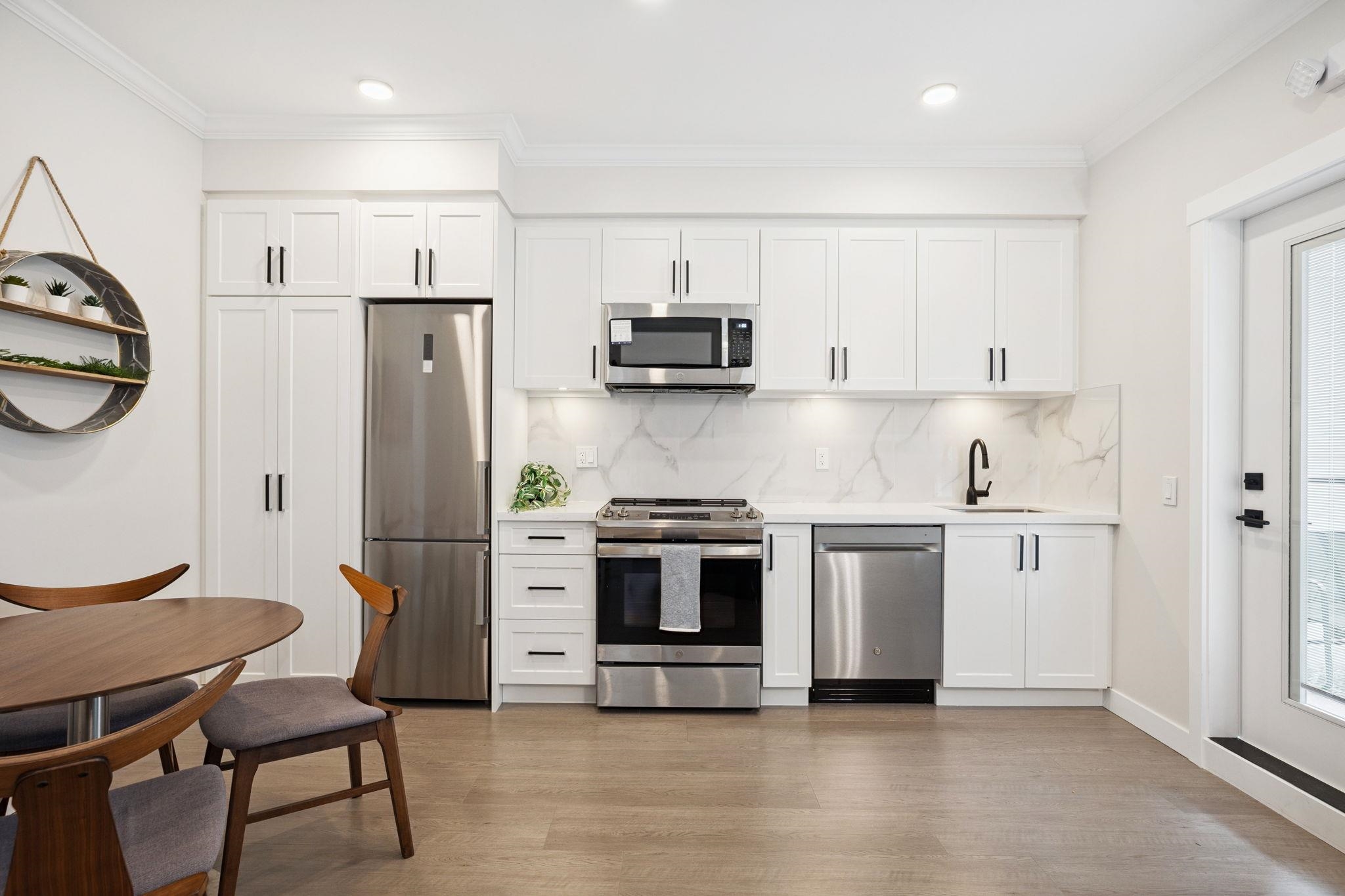 12109 223 Street #417, Maple Ridge, BC V2X 5Y6