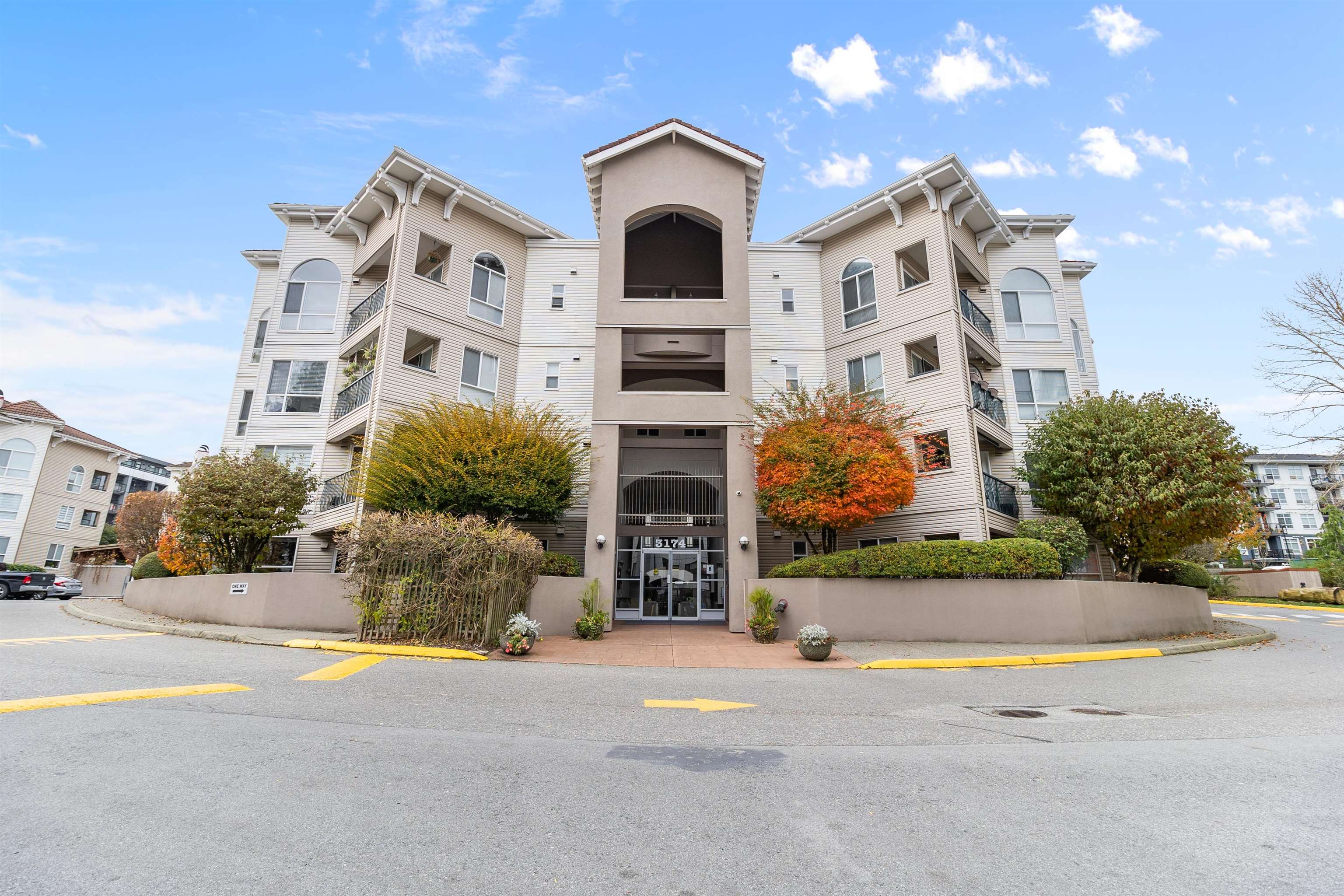 3174 Gladwin Road #207, Abbotsford, BC V2T 5T5