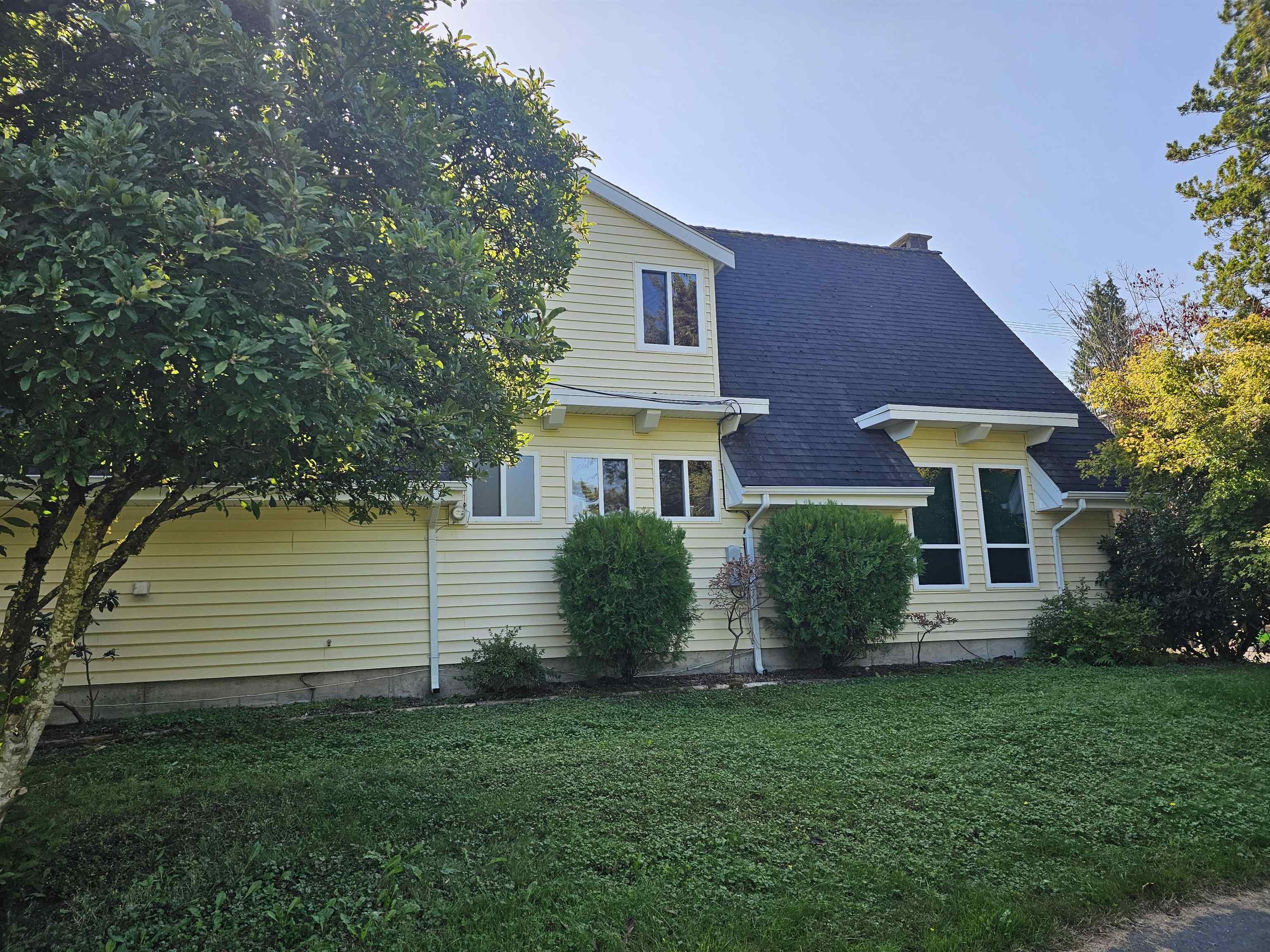 48 Avenue, Langley, BC V3A 3L1