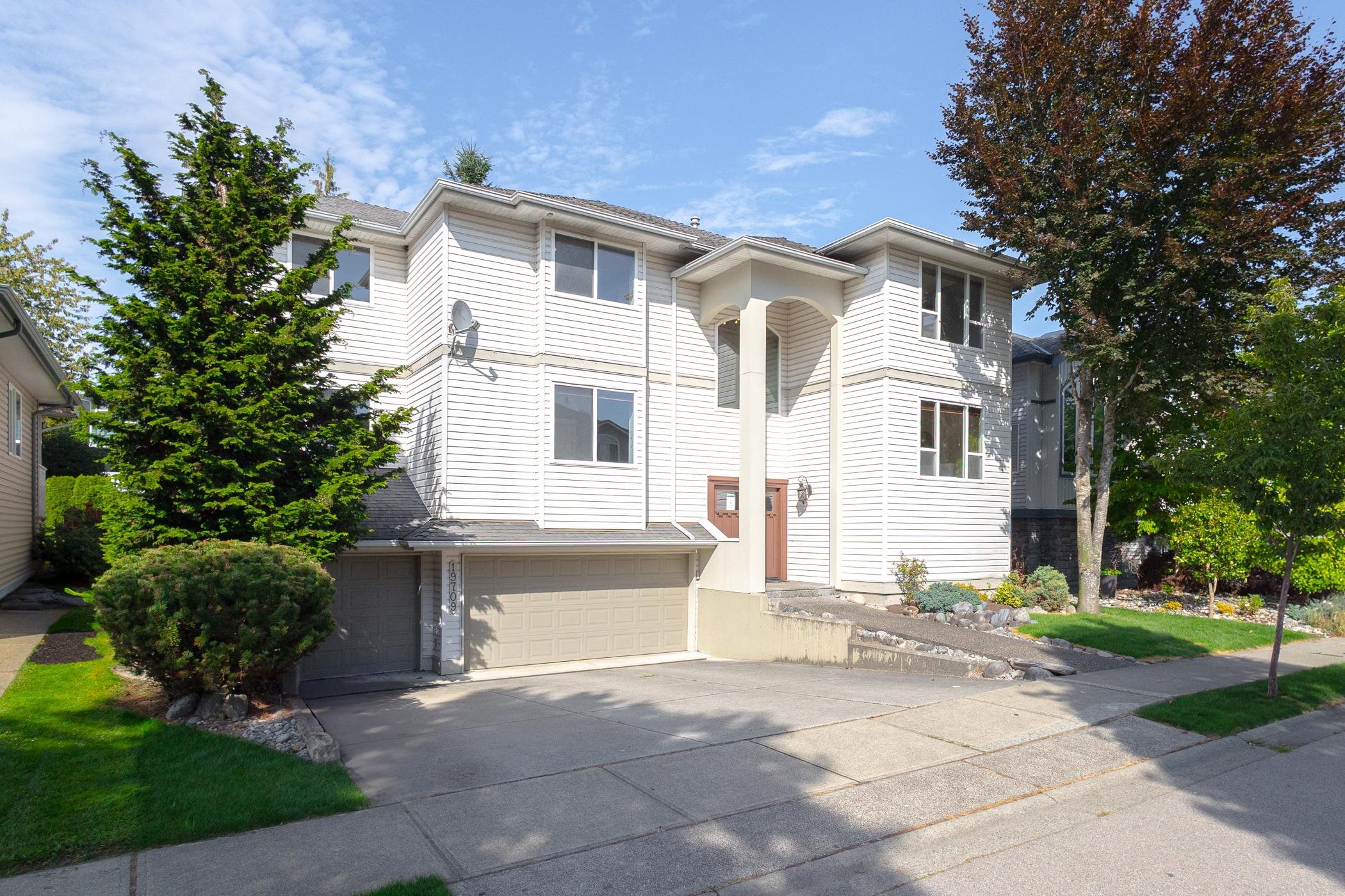 19709 Joyner Place, Pitt Meadows, BC V3Y 2S3