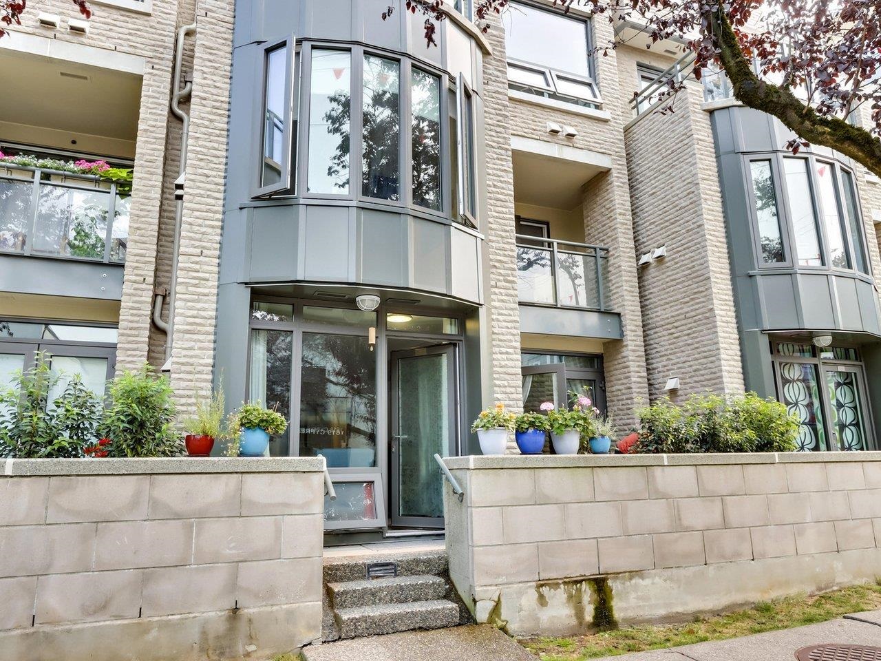 1628 Cypress Street, Vancouver, BC V6J 5J1