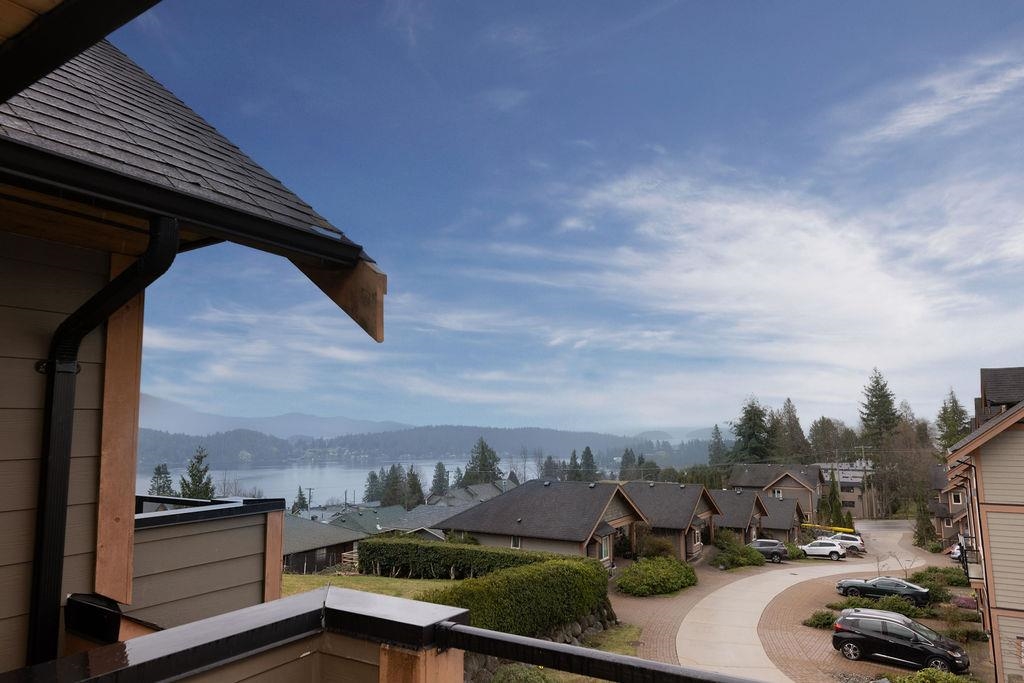 728 Gibsons Way #14, Gibsons, BC V0N 1V9