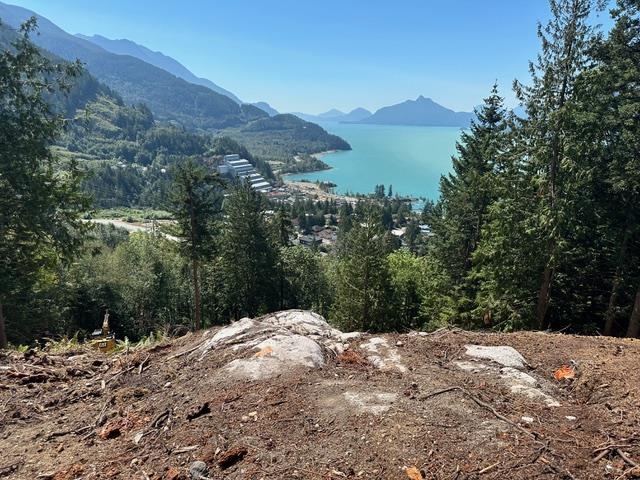 1010 Quarry Ln, Squamish-Lillooet D, BC V0N 1J0