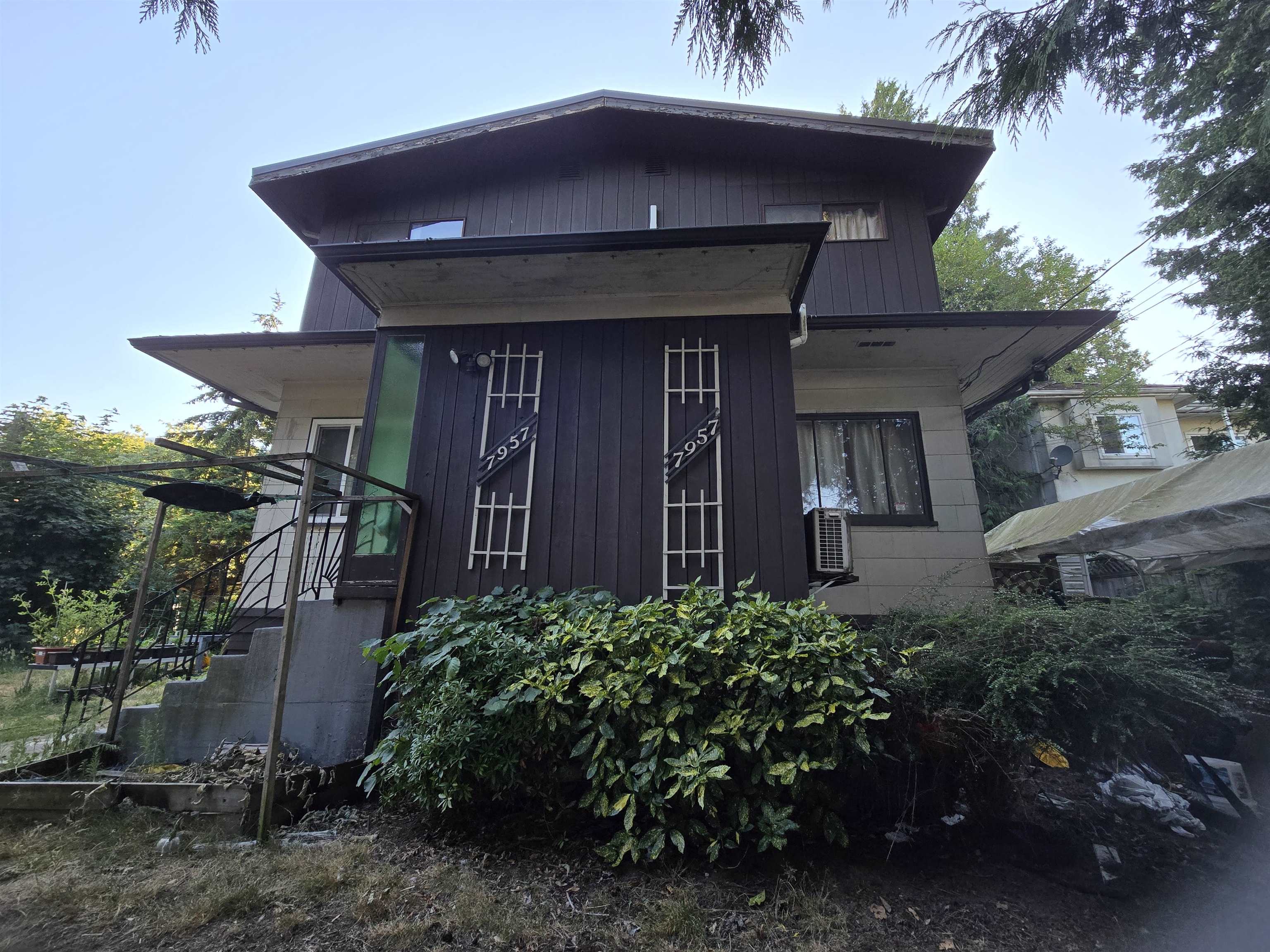 7957 Columbia Street, Vancouver, BC V5X 2Z3