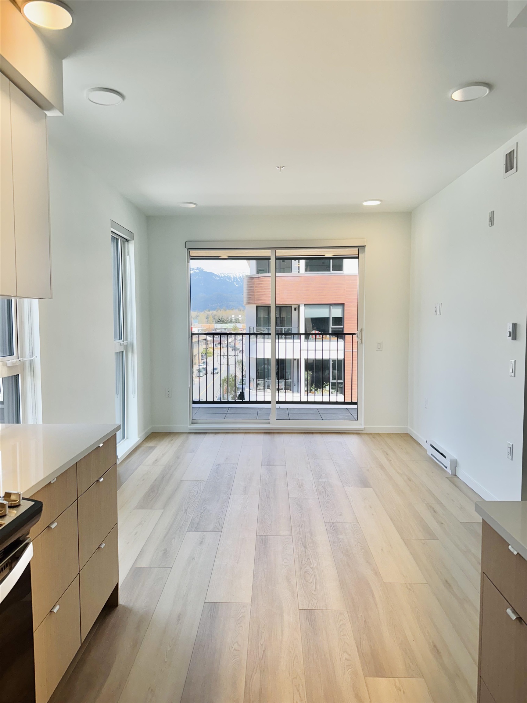 37994 2 Avenue #301, Squamish, BC V8B 0C3