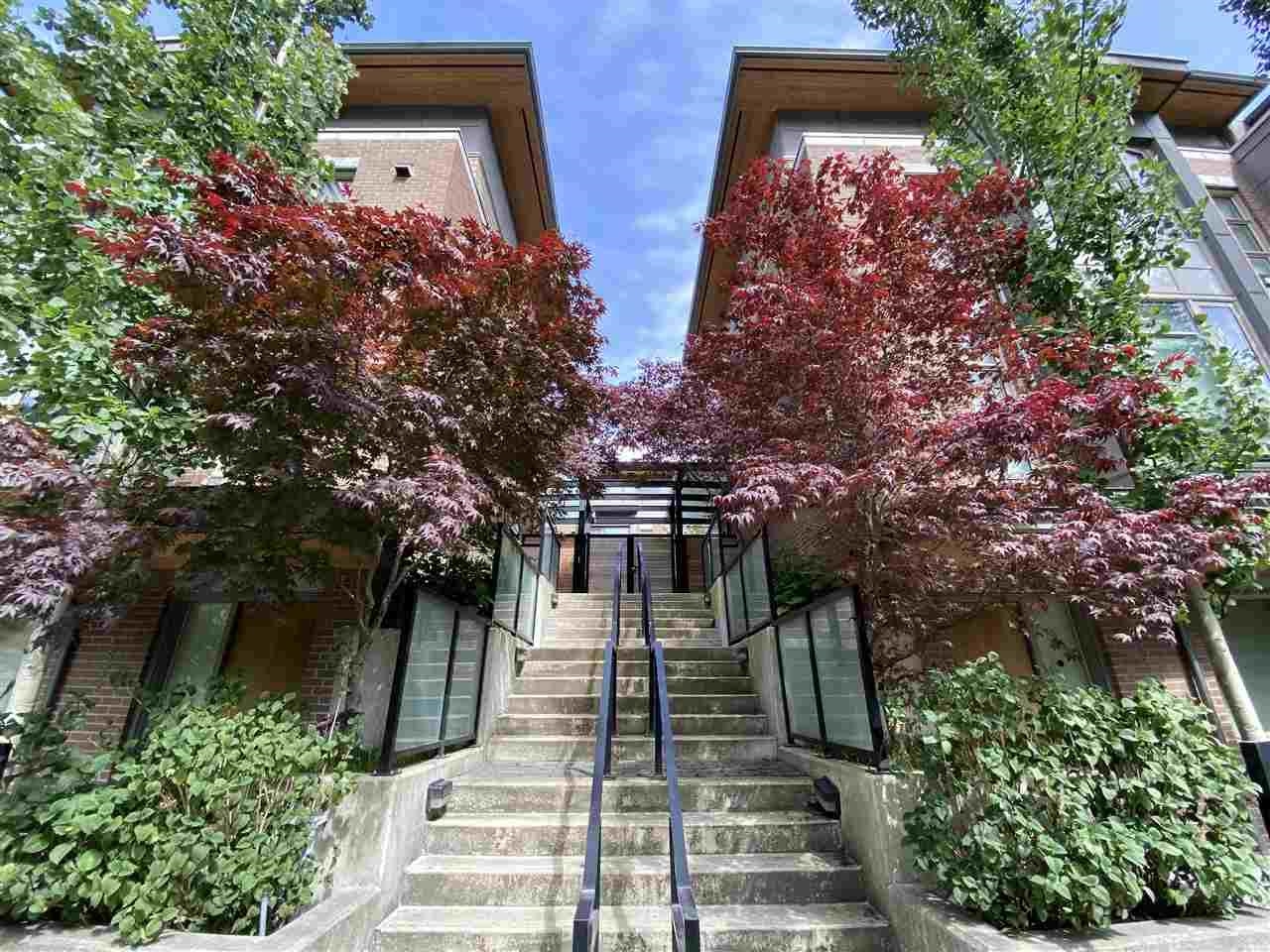 5502 Oak Street, Vancouver, BC V6M 2V6
