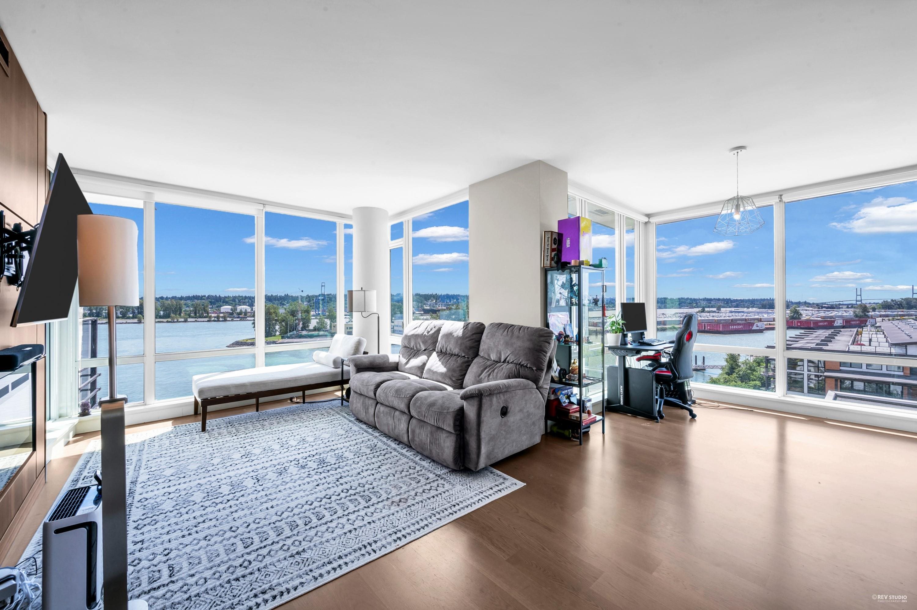 210 Salter Street #808, New Westminster, BC V3M 0J9