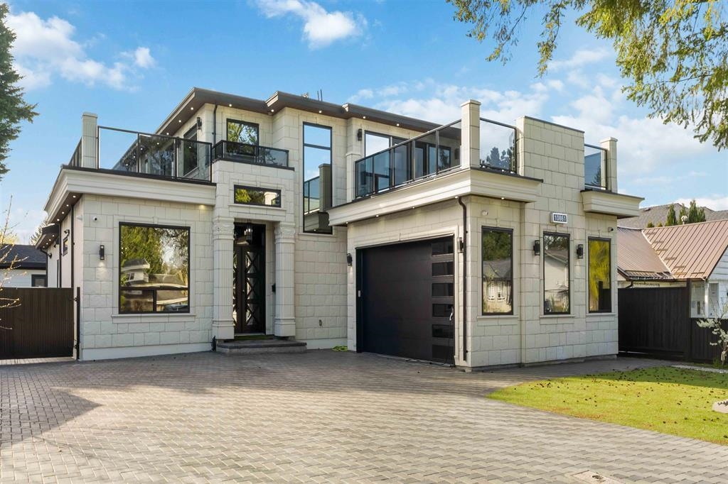 142a Street, Surrey, BC V3R 3L4