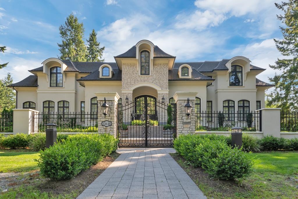 24 Avenue, Surrey, BC V4A 2G1
