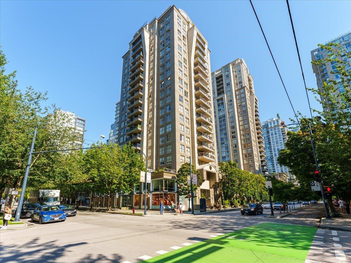 989 Richards Street #1406, Vancouver, BC V6B 6R6