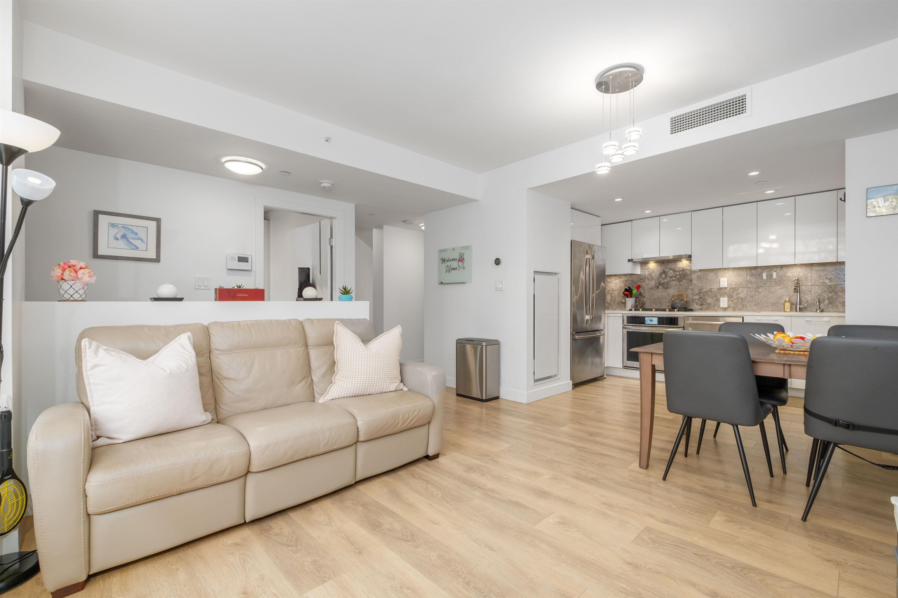 3518 Marine Way, Vancouver, BC V5S 0C9