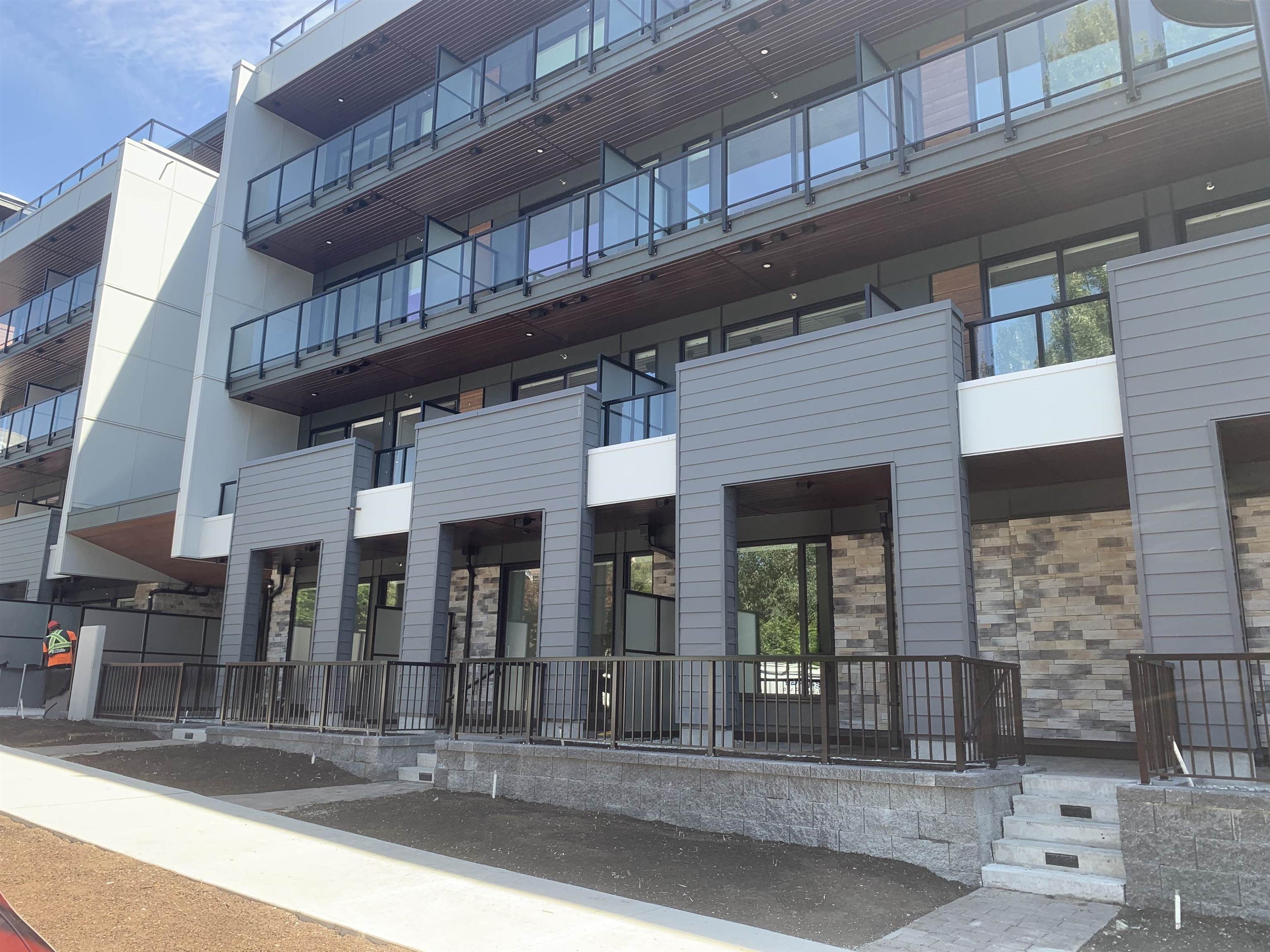 375 Clayton St #203, Coquitlam, BC V3K 0J9