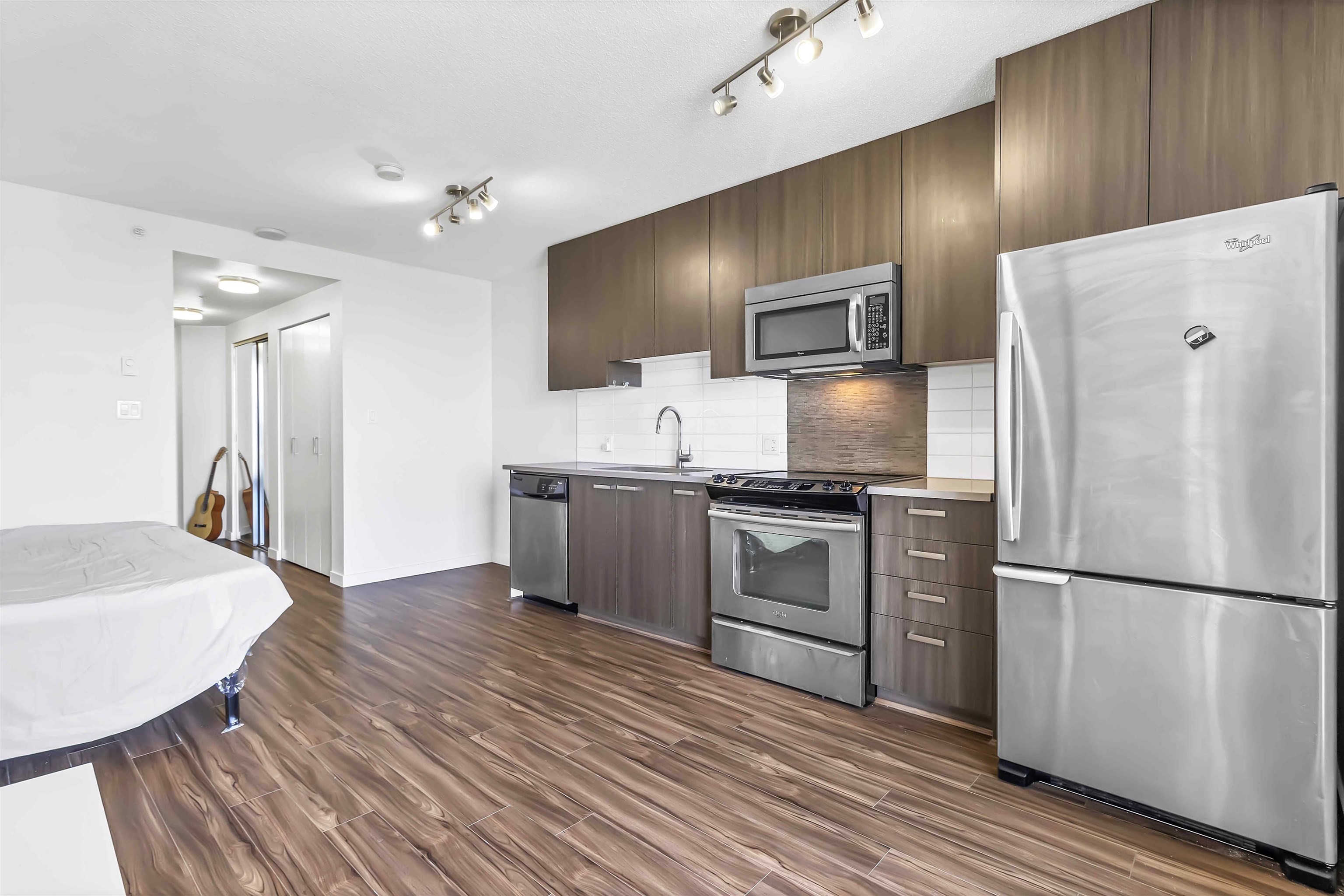 13325 102 A Avenue #2703, Surrey, BC V3T 0J5