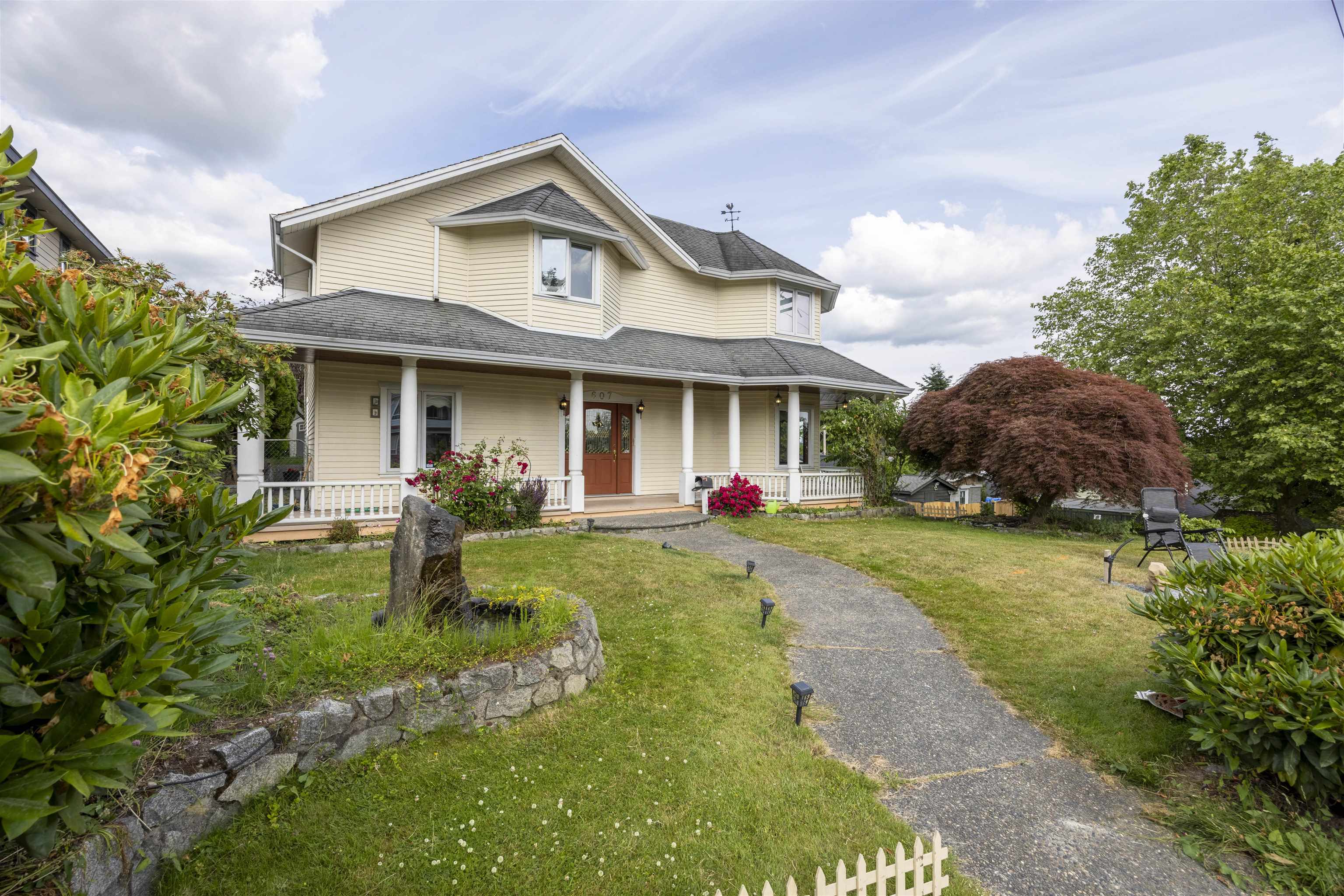 607 18th Street, New Westminster, BC V3M 4T1