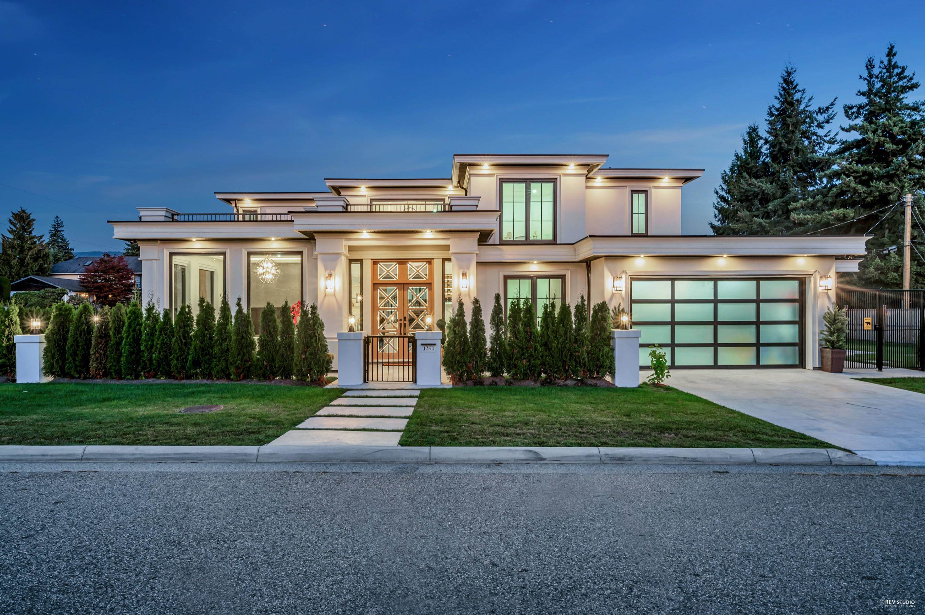 1390 Sutherland Avenue, North Vancouver, BC V7L 4B2