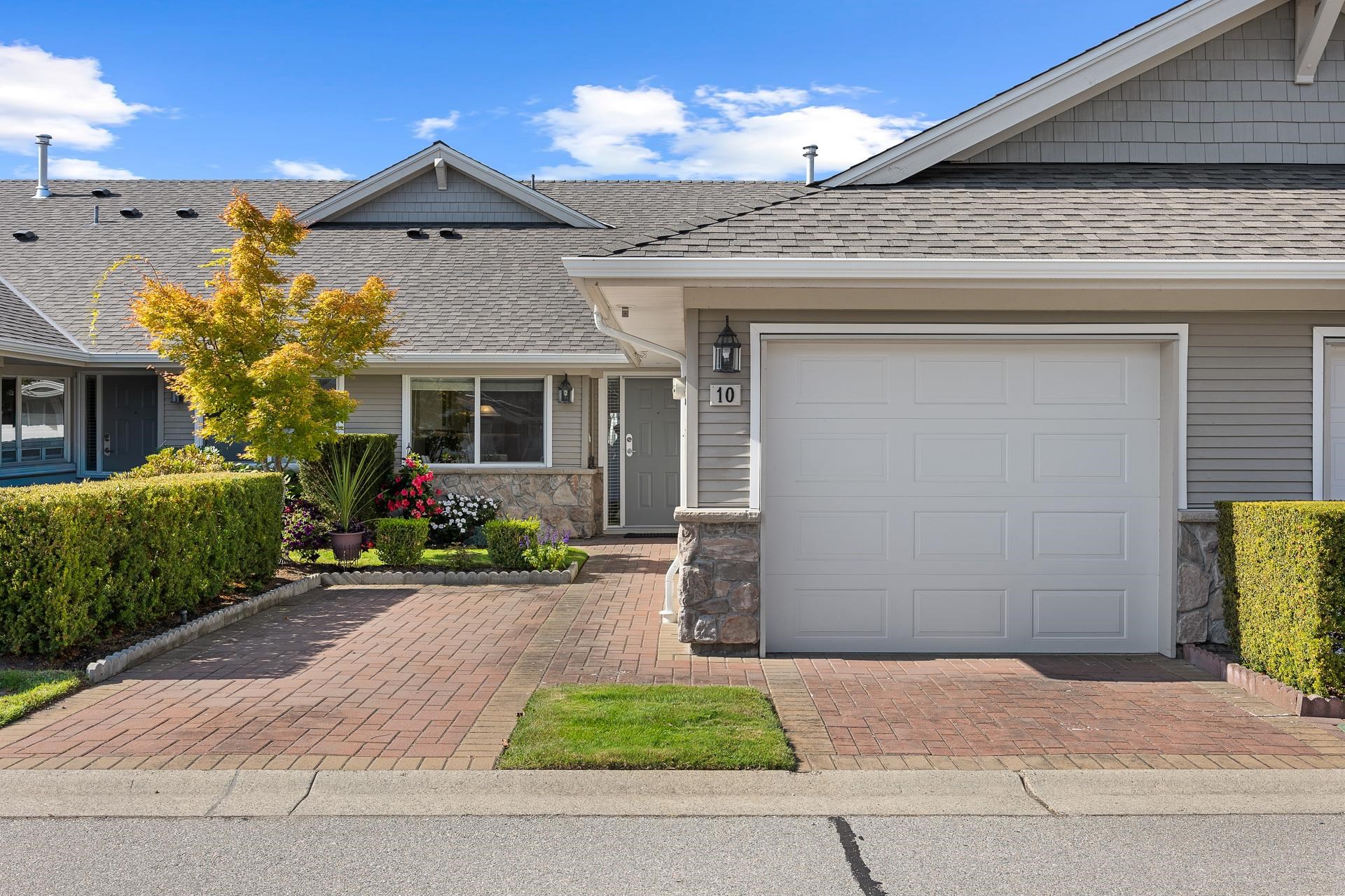 17516 4 Avenue #10, Surrey, BC V3Z 0R9