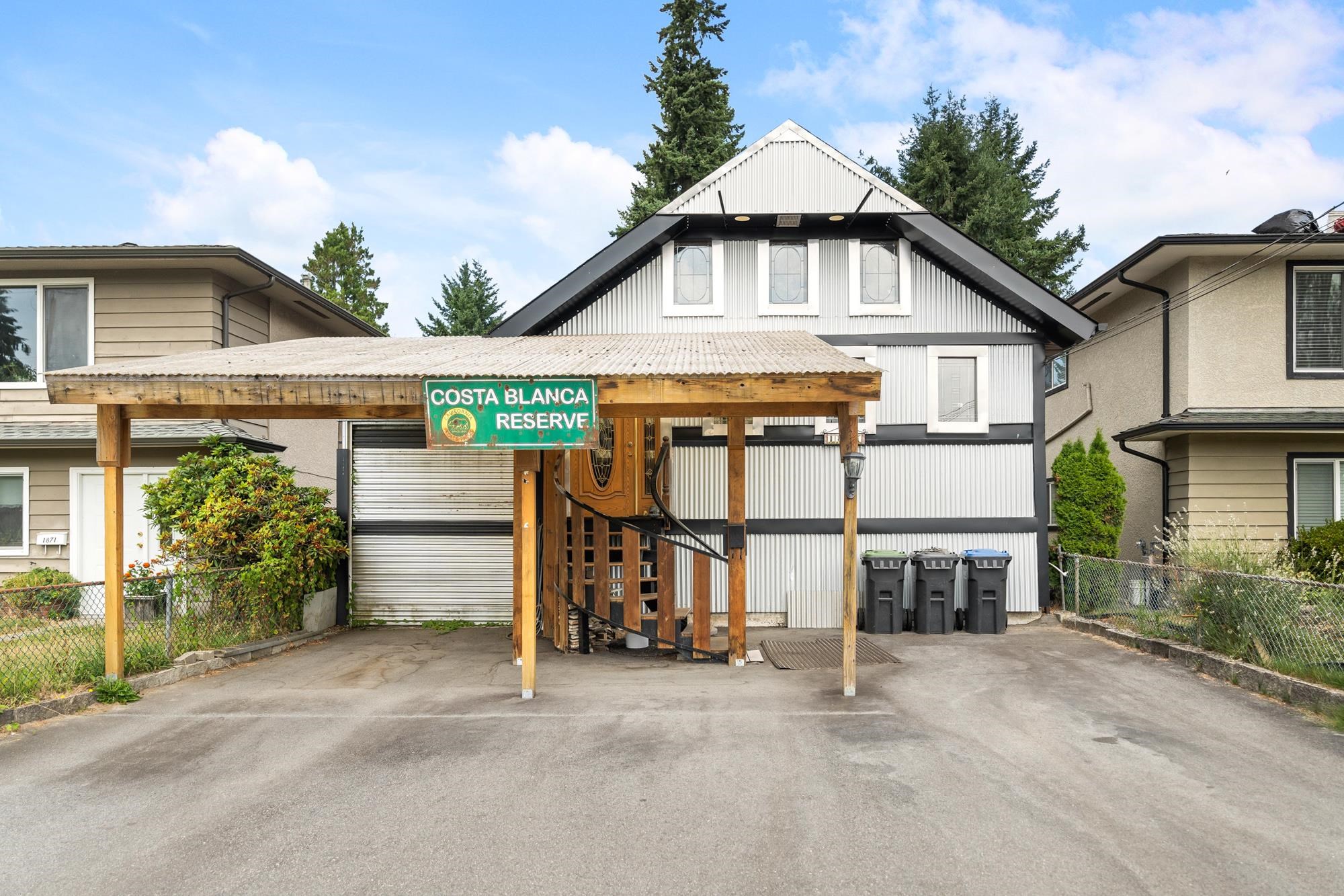 1867 Salisbury Avenue, Port Coquitlam, BC V3B 1X6