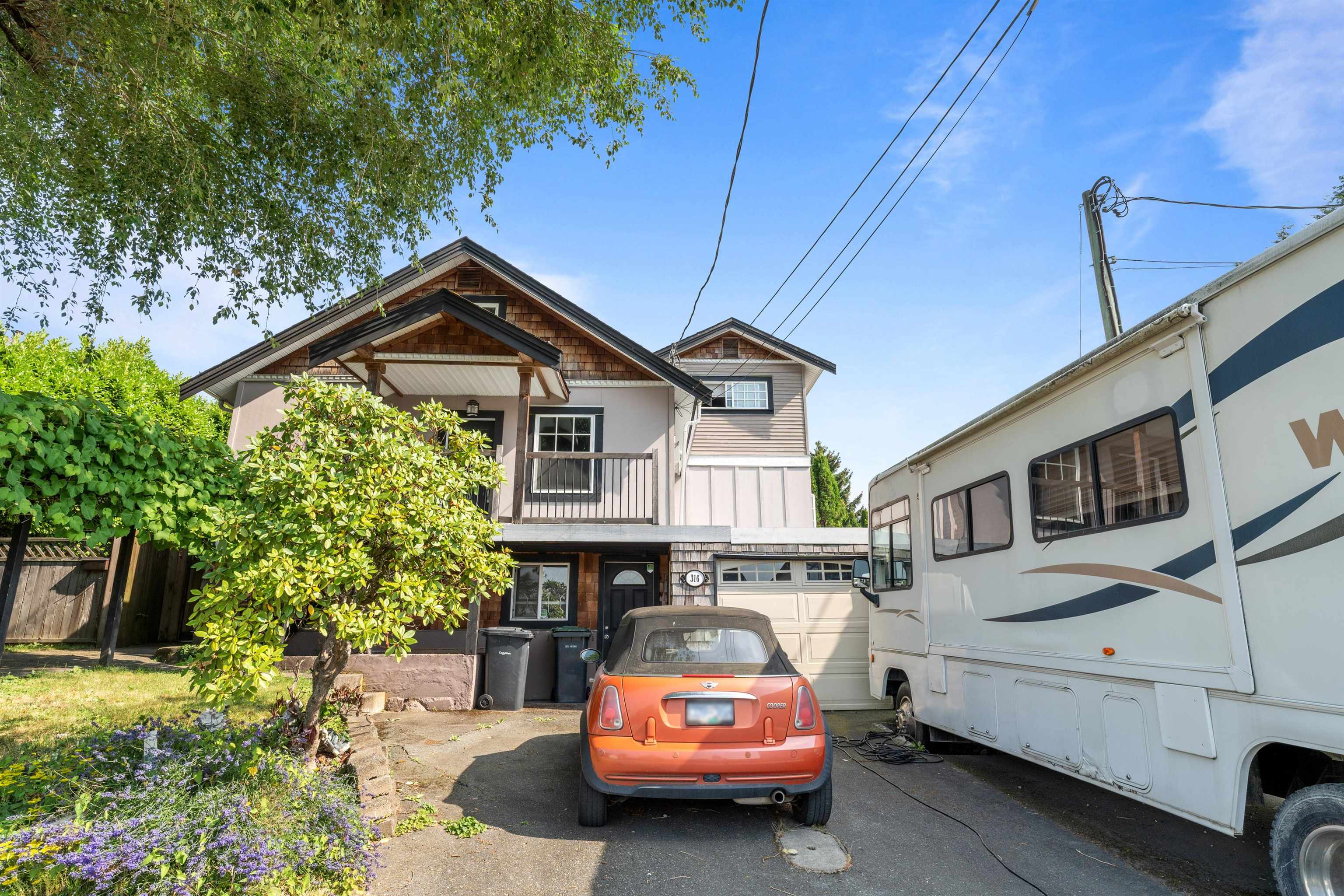 316 Laval Square, Coquitlam, BC V3K 2C8