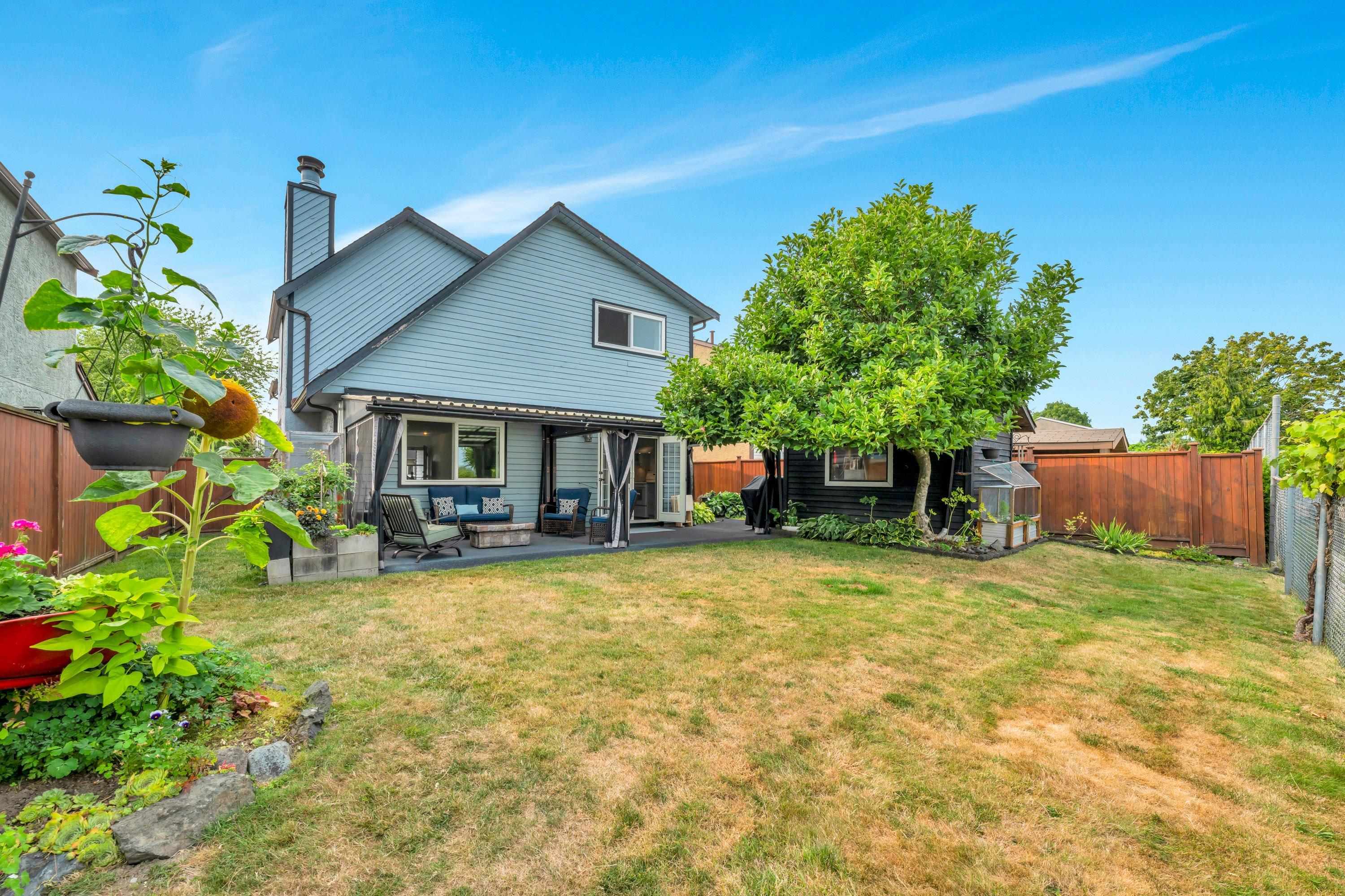 2112 Winston Court, Langley, BC V2Y 1H5