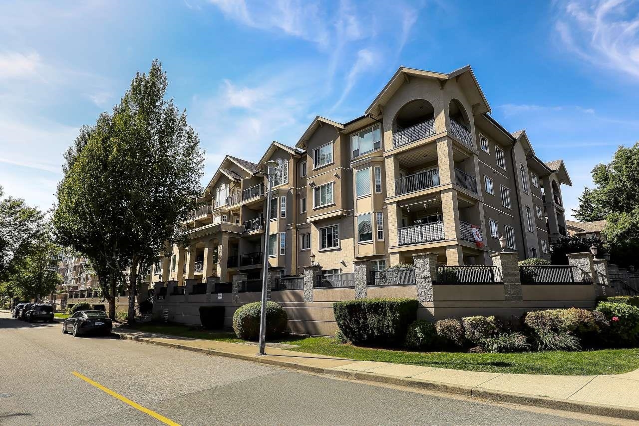 20281 53a Avenue #105, Langley, BC V3A 3V6