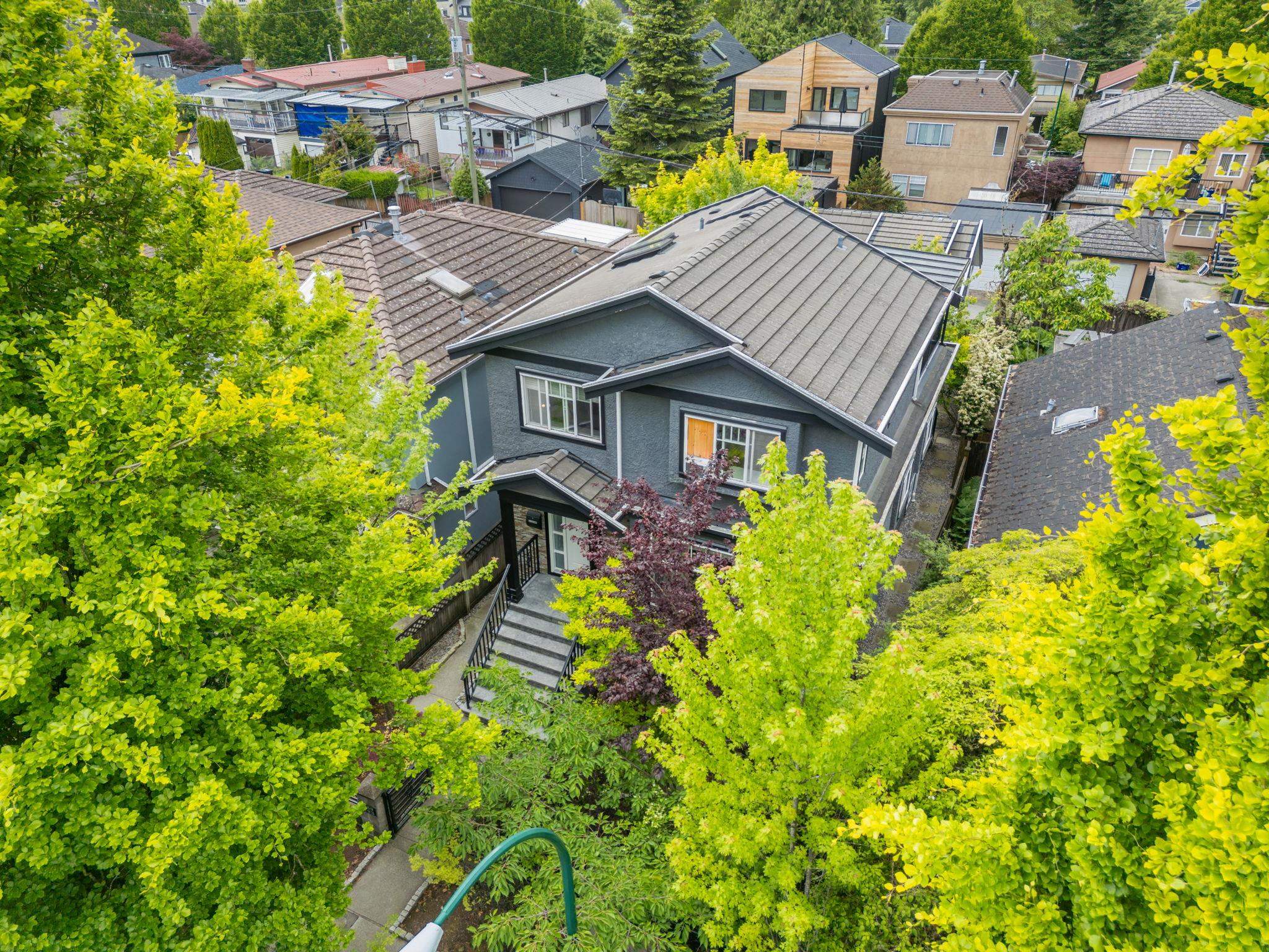 5187 Sherbrooke Street, Vancouver, BC V5W 3M3