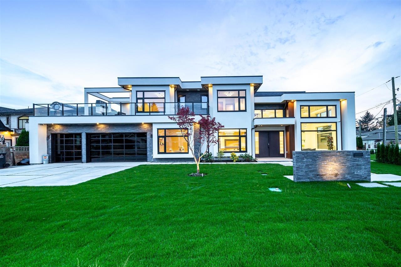 9240 Saunders Road, Richmond, BC V7A 2B1
