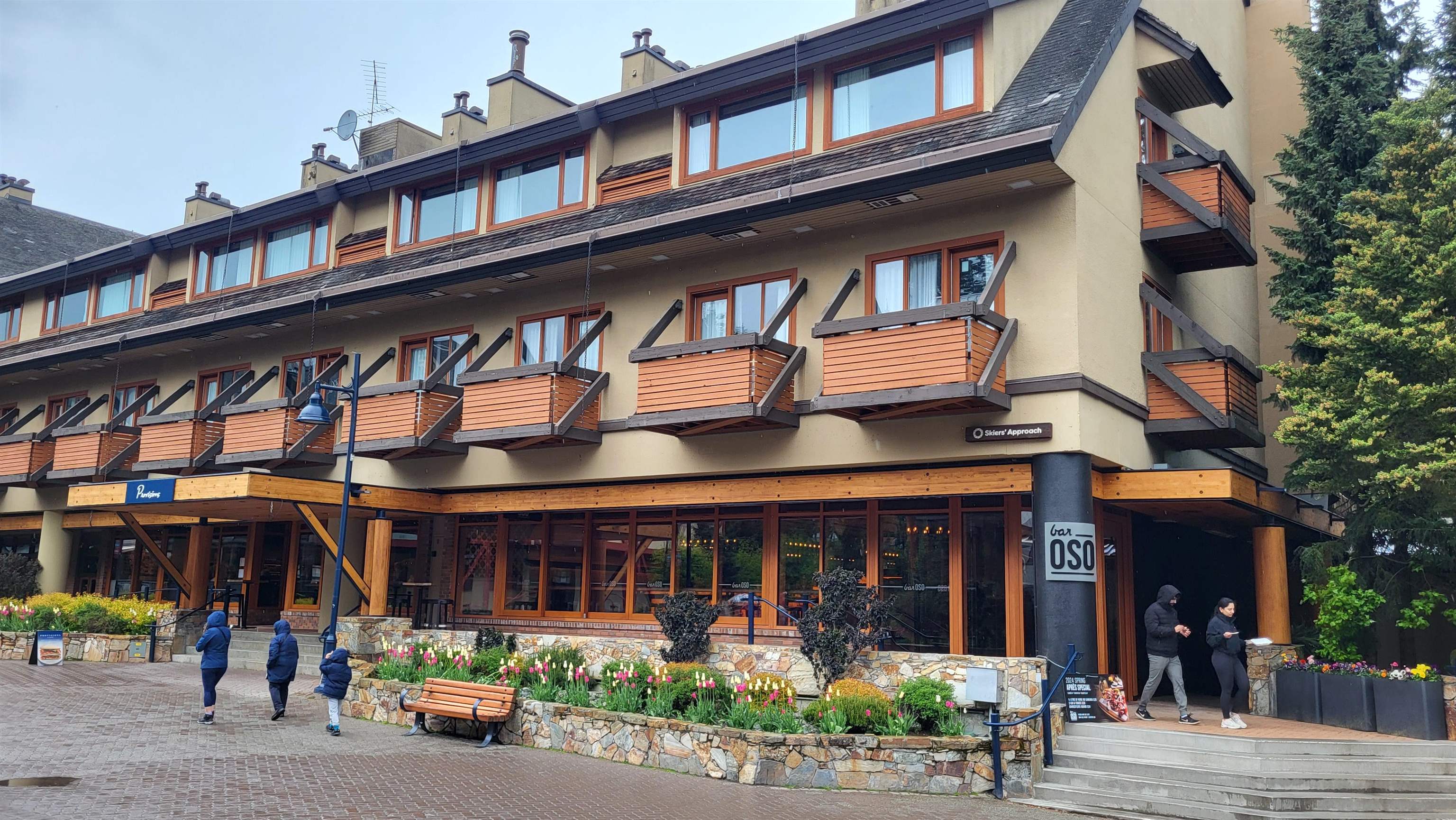 4220 Gate Way Drive #210, Whistler, BC V8E 0Z7