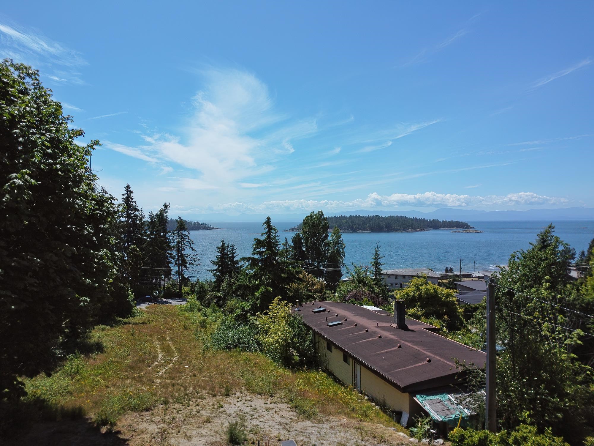 Lilac Street, Sechelt, BC V7Z 0M9