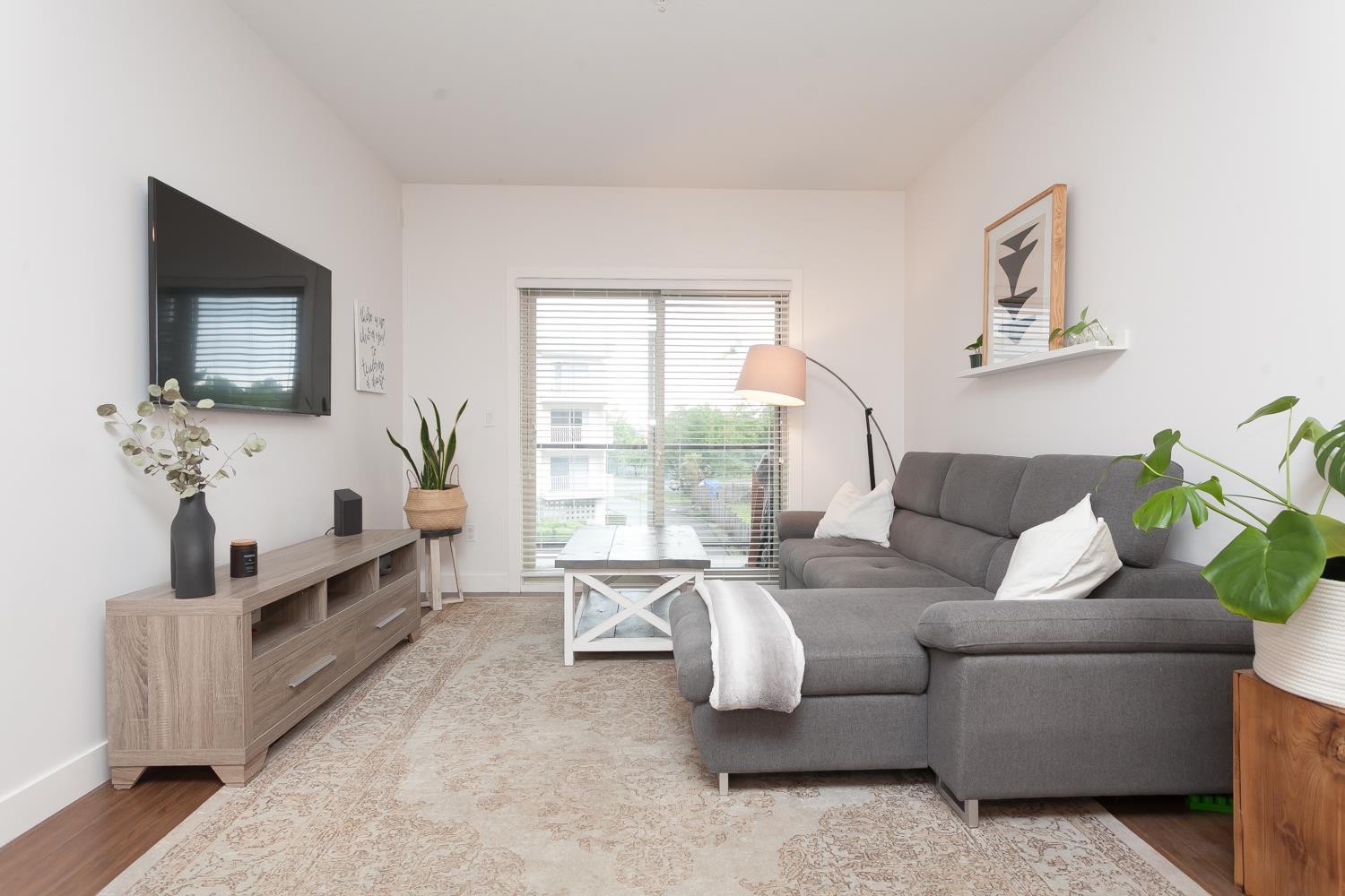 20219 54a Avenue #209, Langley, BC V3A 0C7