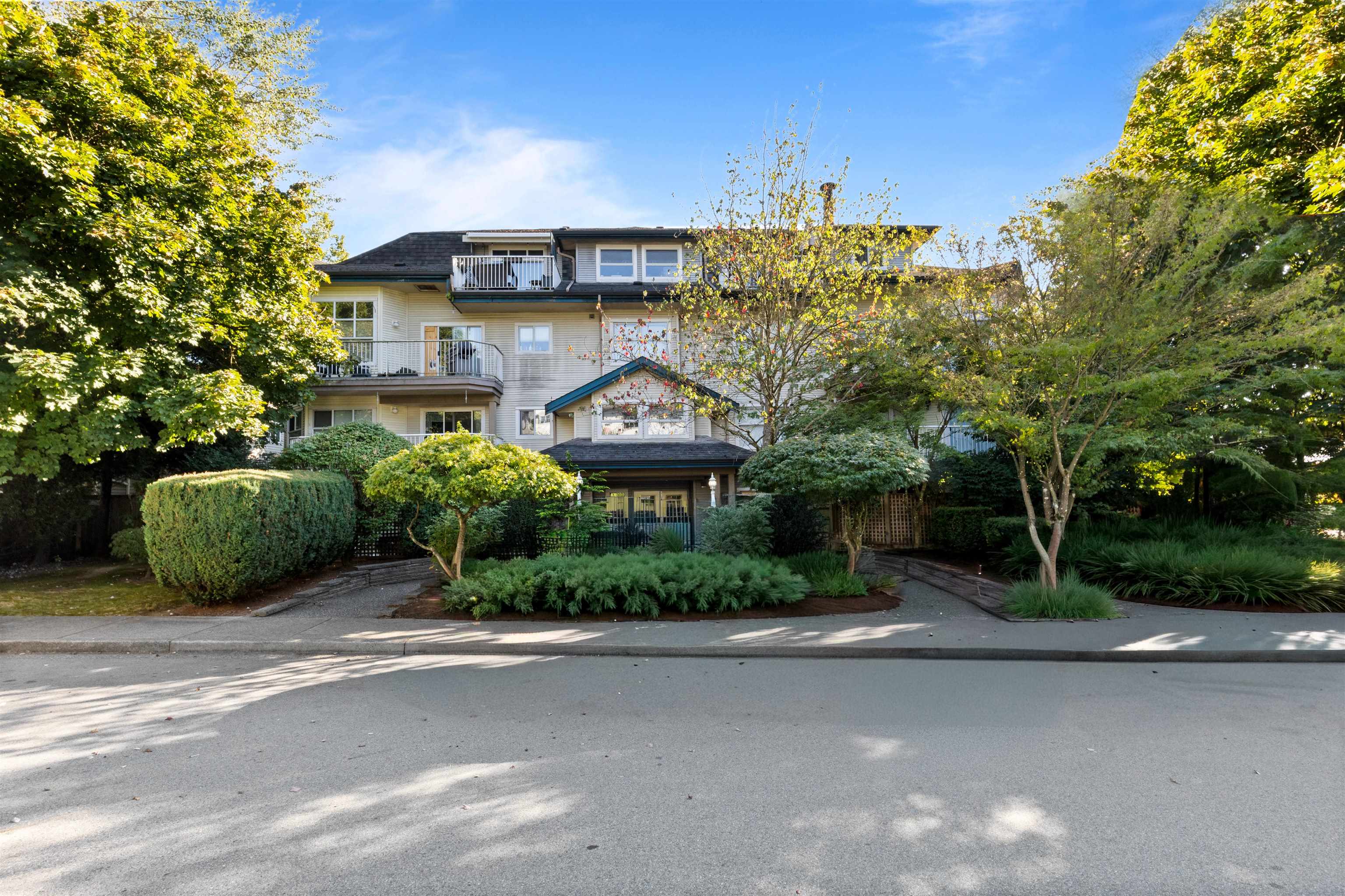 20556 113 Avenue #104, Maple Ridge, BC V2X 1Z3