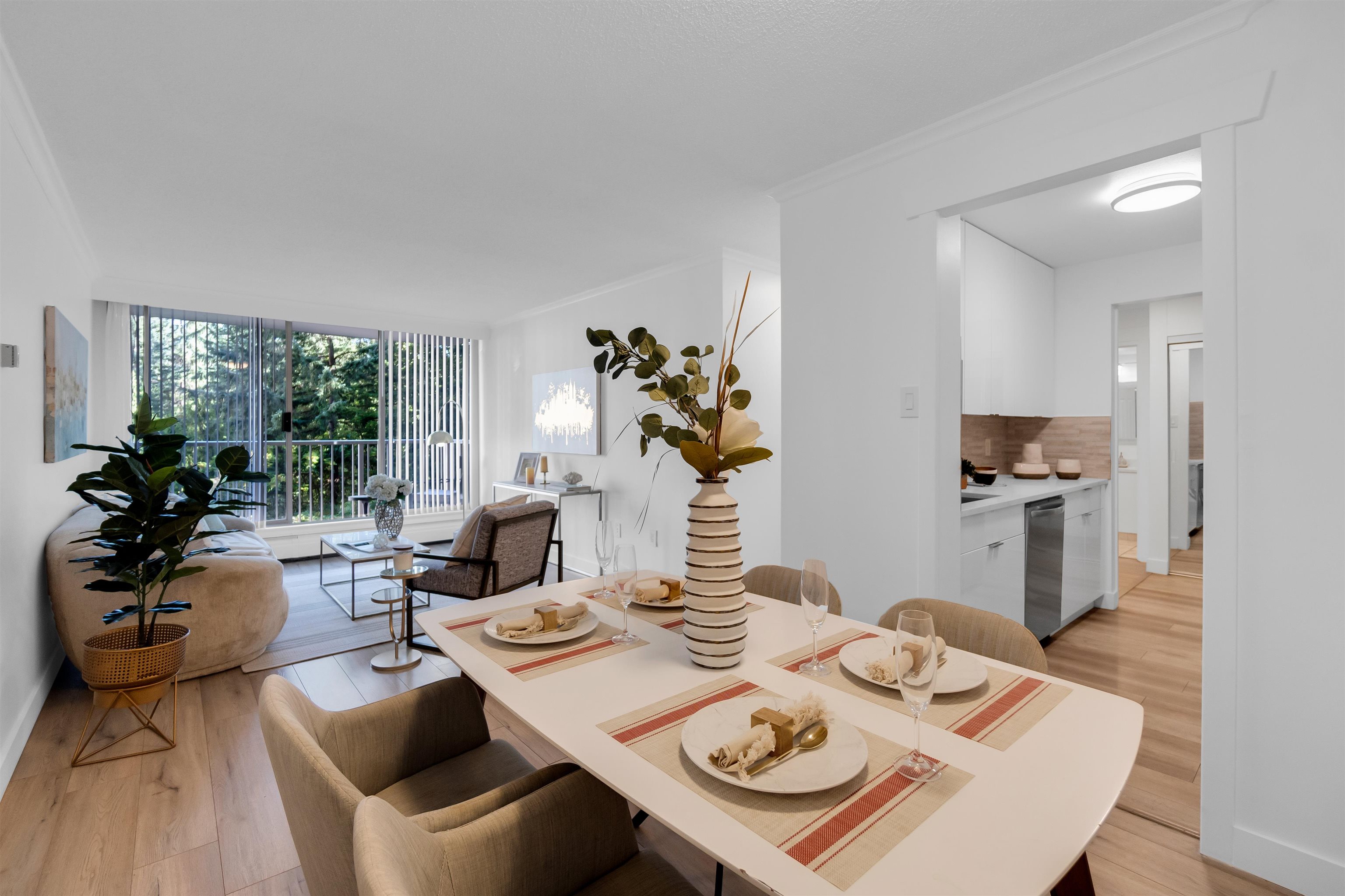 2004 Fullerton Avenue #807, North Vancouver, BC V7P 3G8