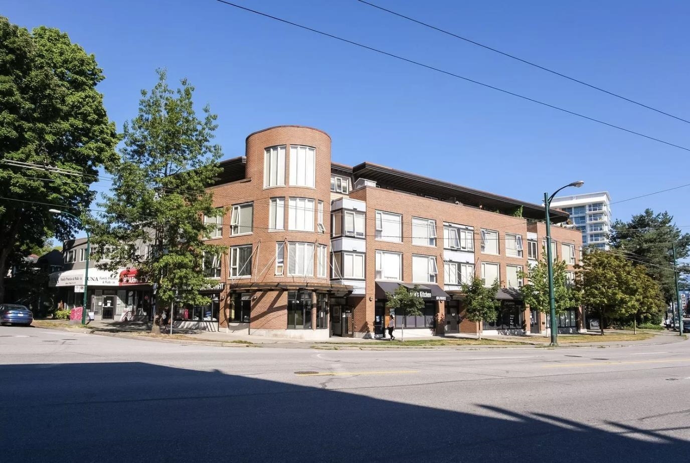 3089 Oak Street #202, Vancouver, BC V6H 2K8