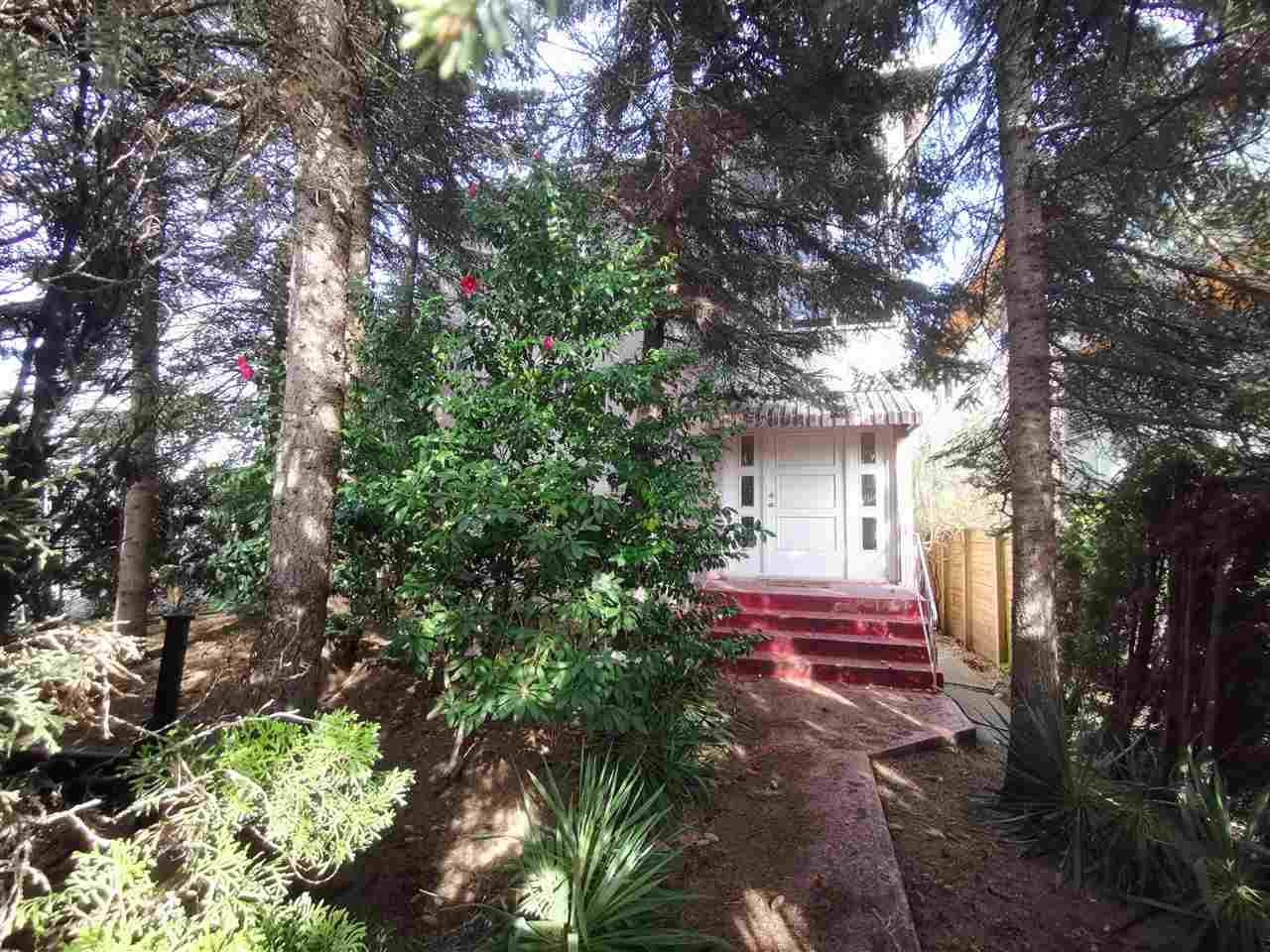 8568 Oak Street, Vancouver, BC V6P 4B1