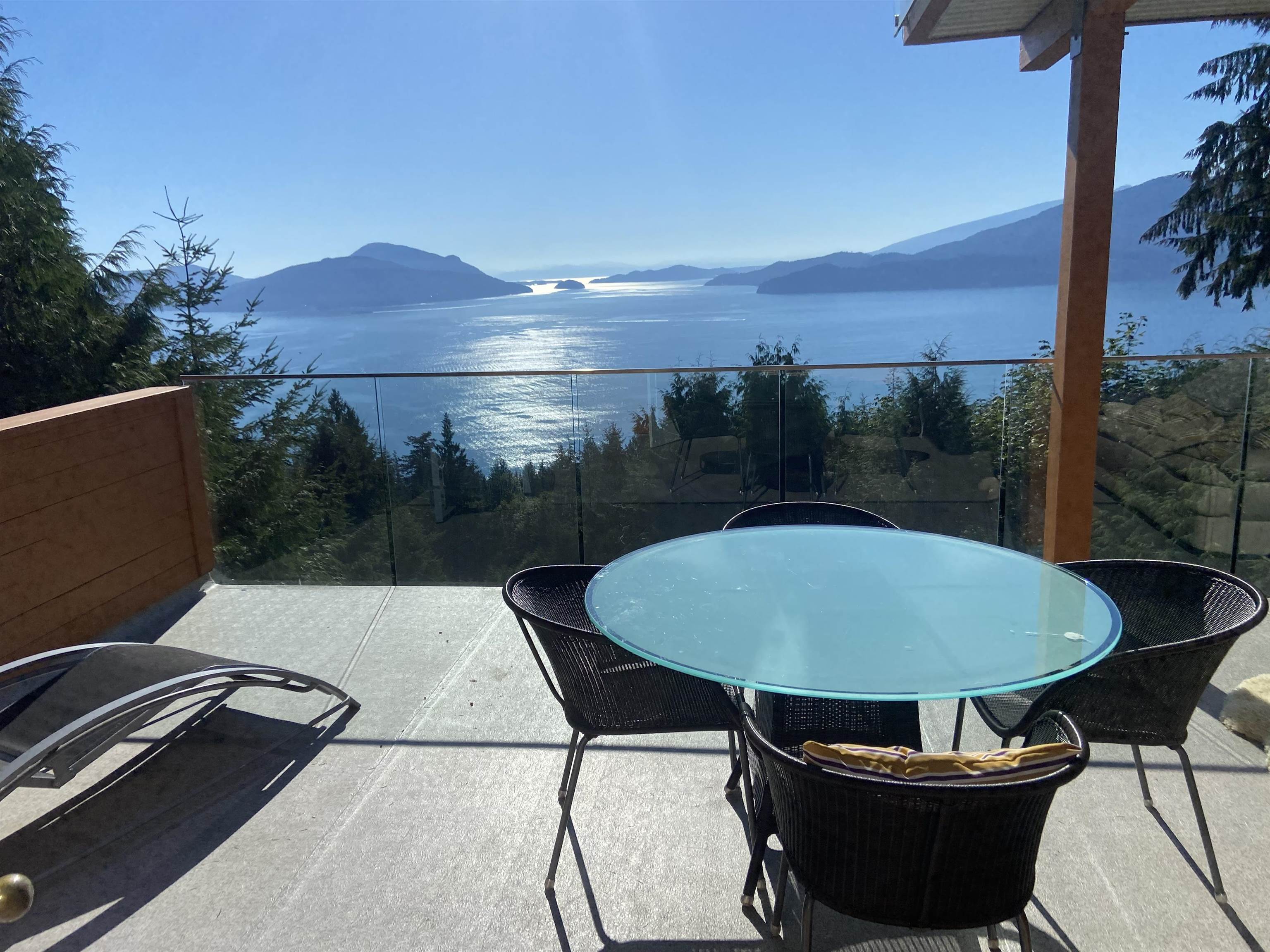 270 Mountain Drive, Lions Bay, BC V0N 2E0