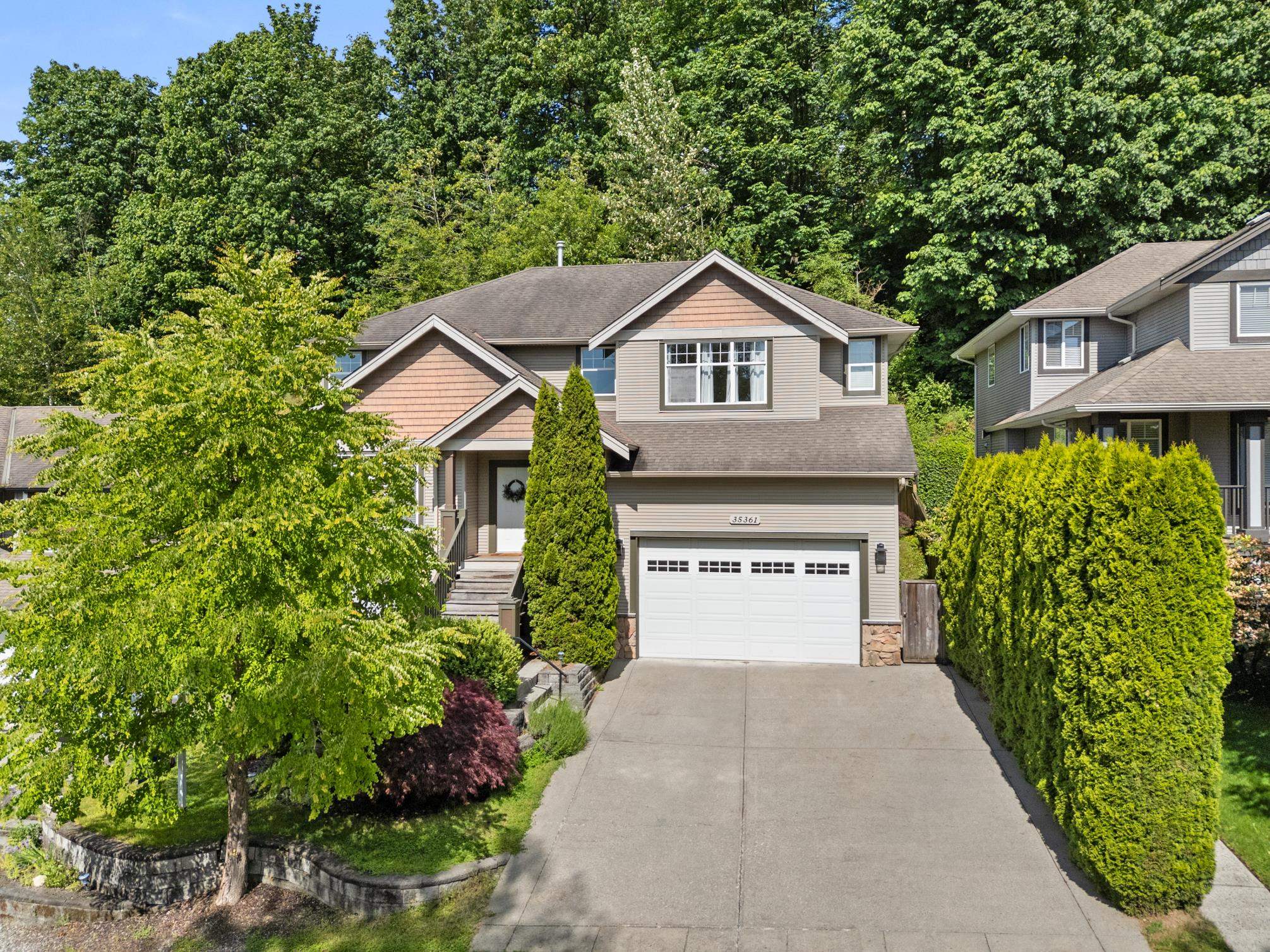35361 Kinloch Place, Abbotsford, BC V3G 3A8