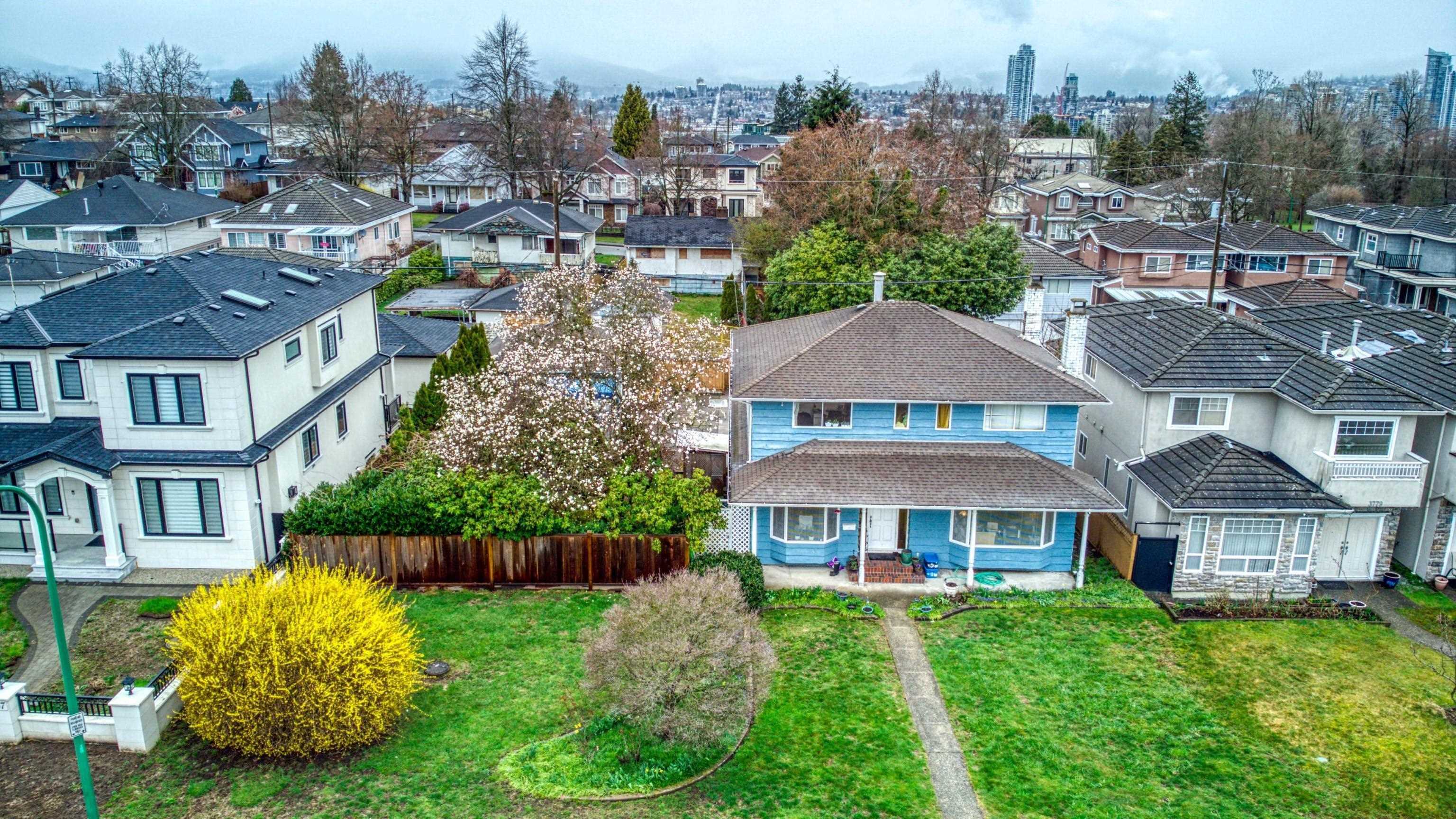 3775 Elmwood Street, Burnaby, BC V5G 1R8