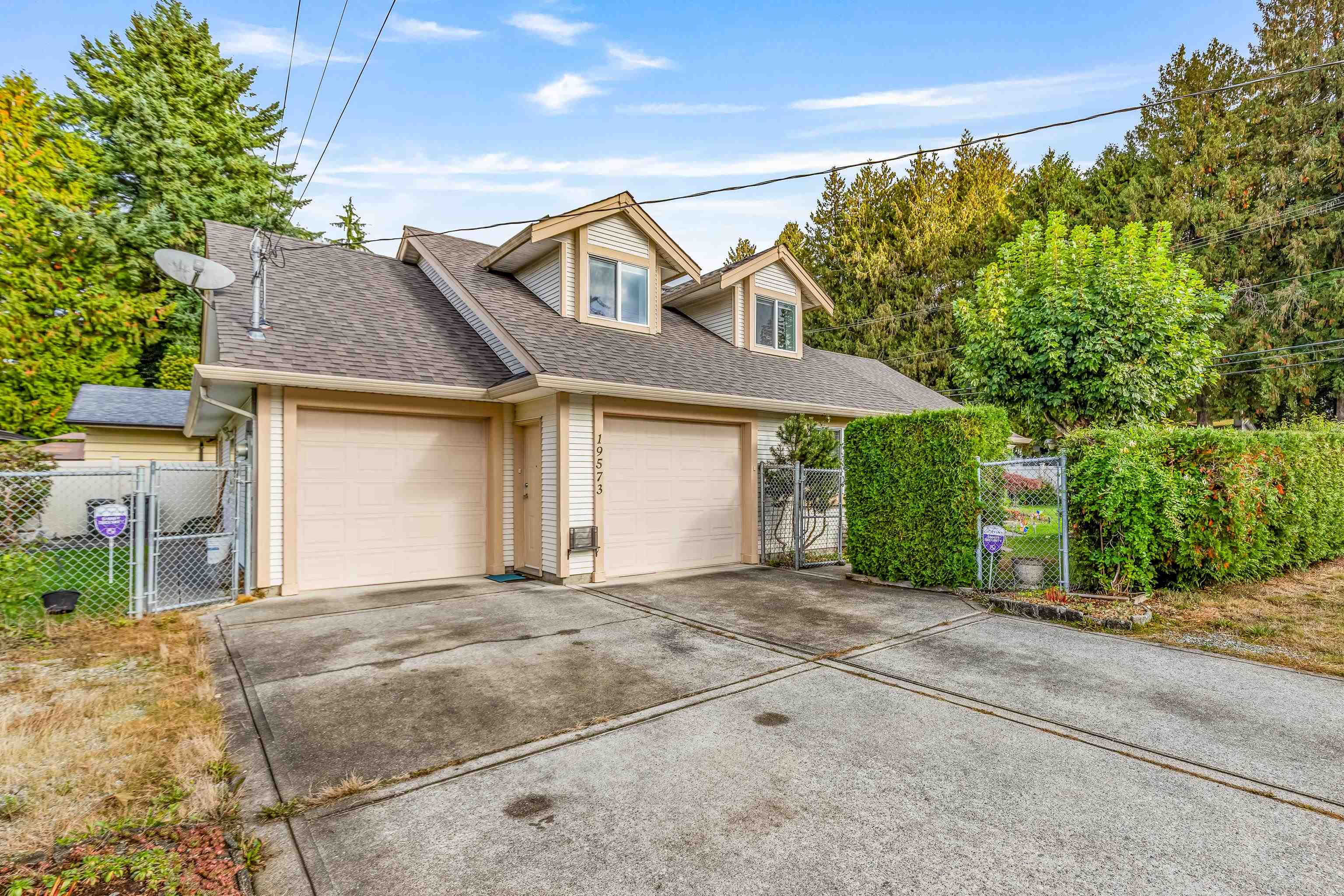 116b Avenue, Pitt Meadows, BC V3Y 1R8