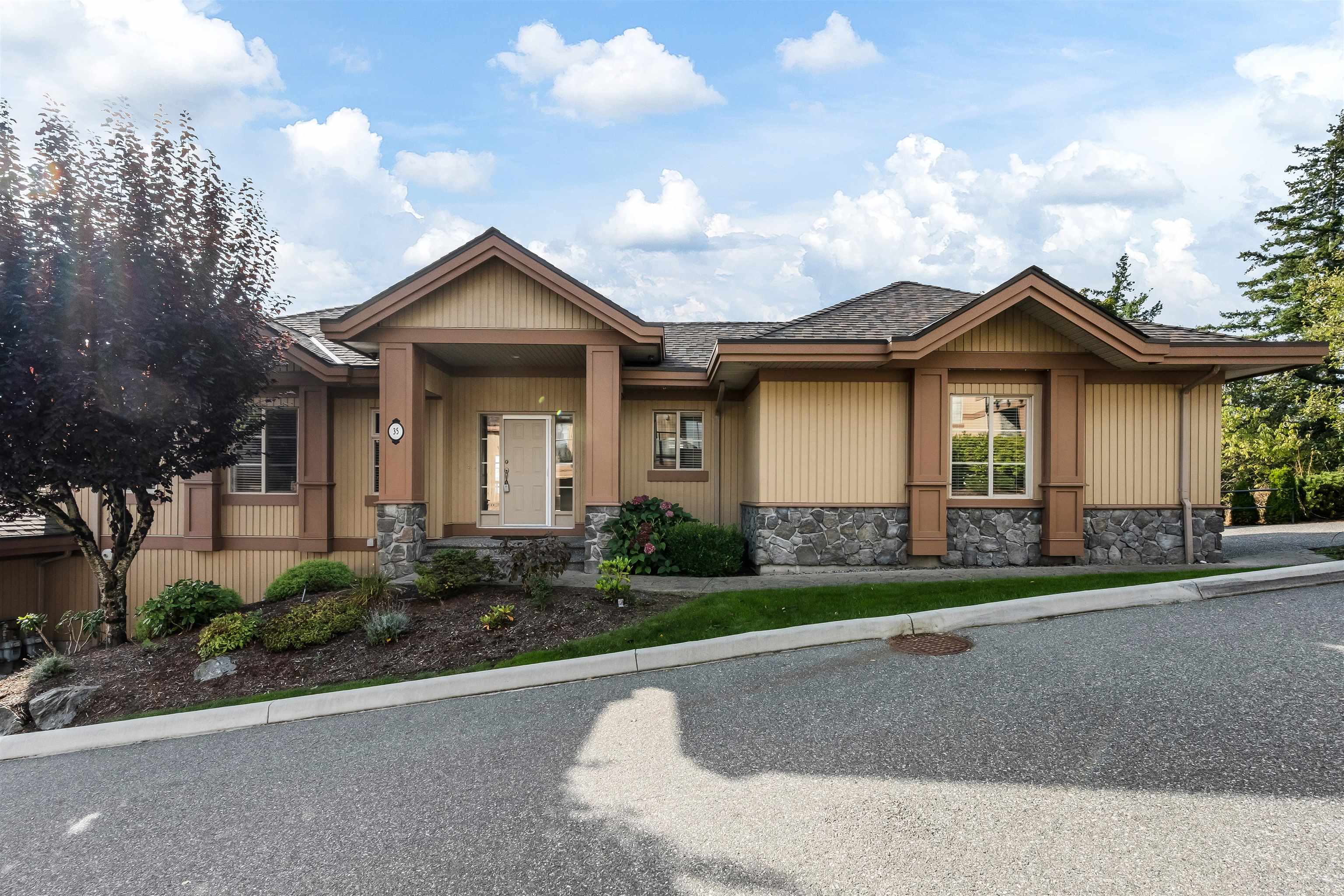 35931 Empress Drive #35, Abbotsford, BC V3G 2M8