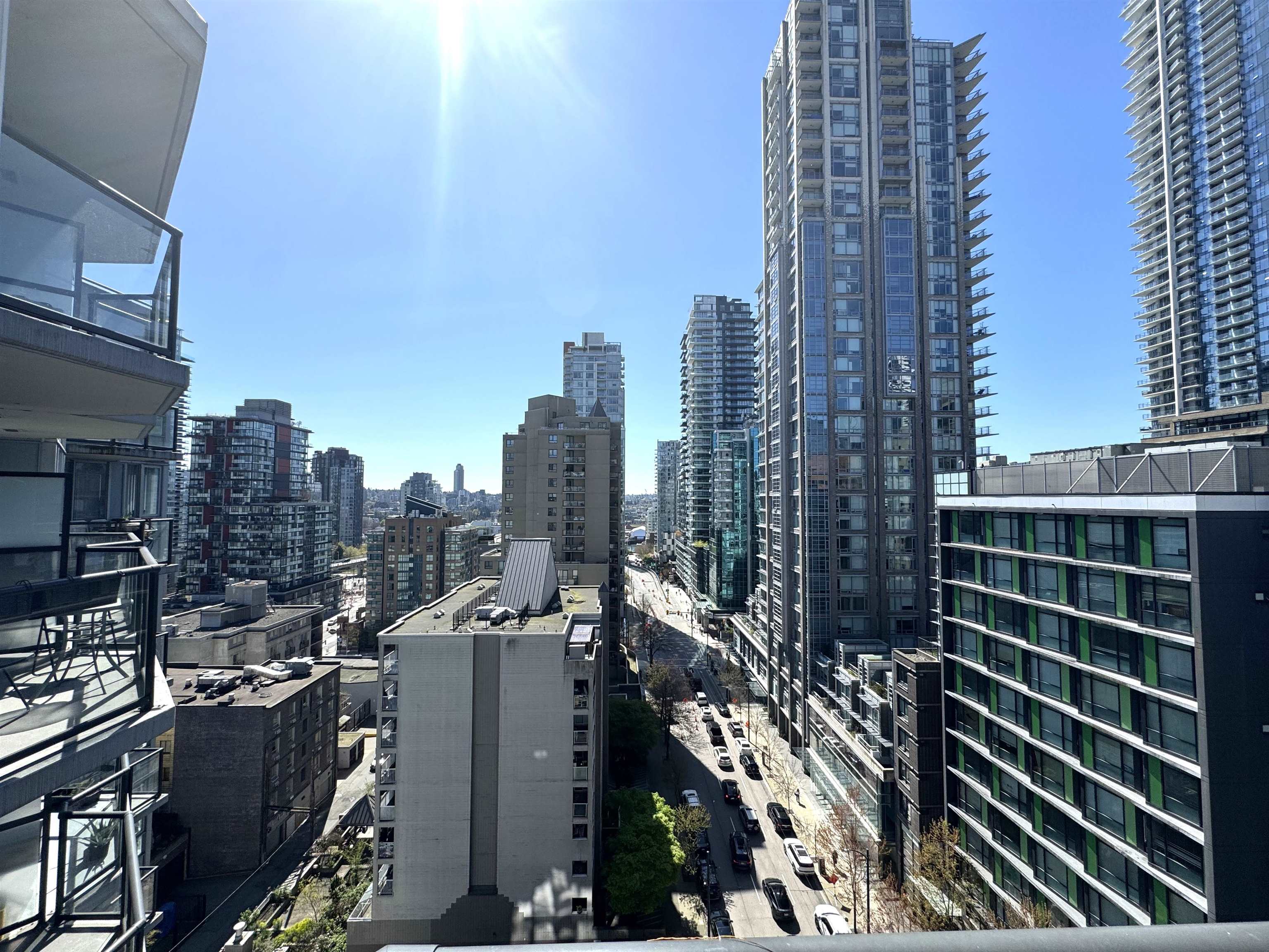1212 Howe Street #1504, Vancouver, BC V6Z 2M9
