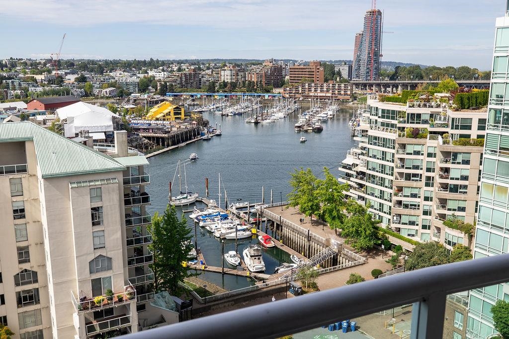 1500 Howe Street #1405, Vancouver, BC V6Z 2N1