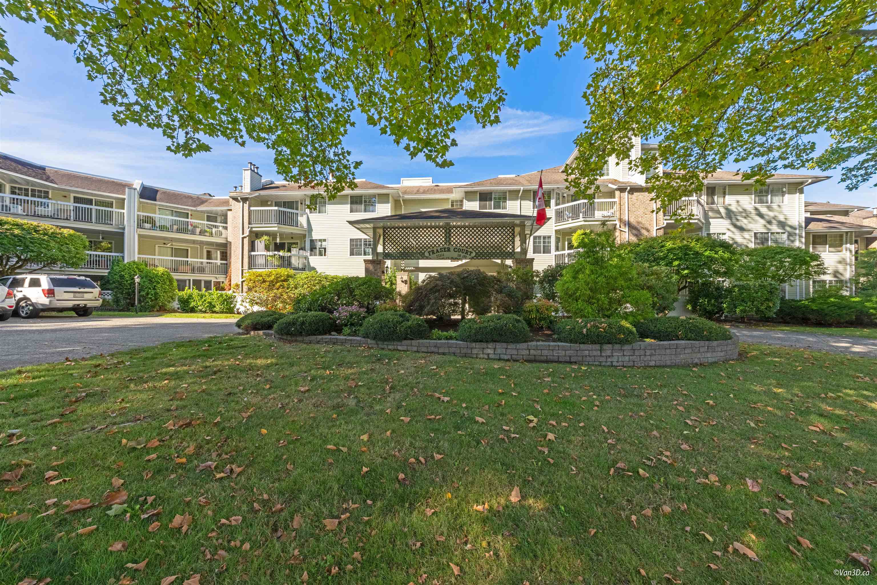 22514 116 Avenue #301, Maple Ridge, BC V2X 0N8