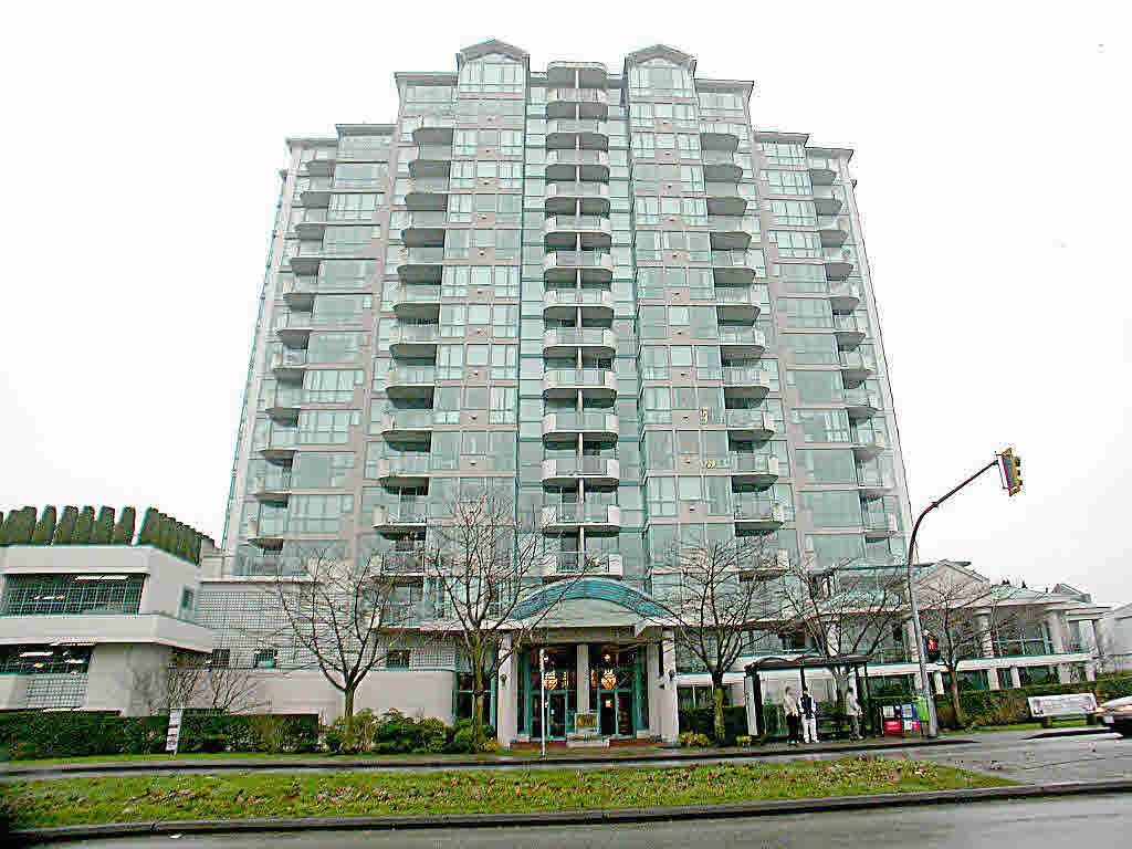 7500 Granville Avenue #1606, Richmond, BC V6Y 3Y6